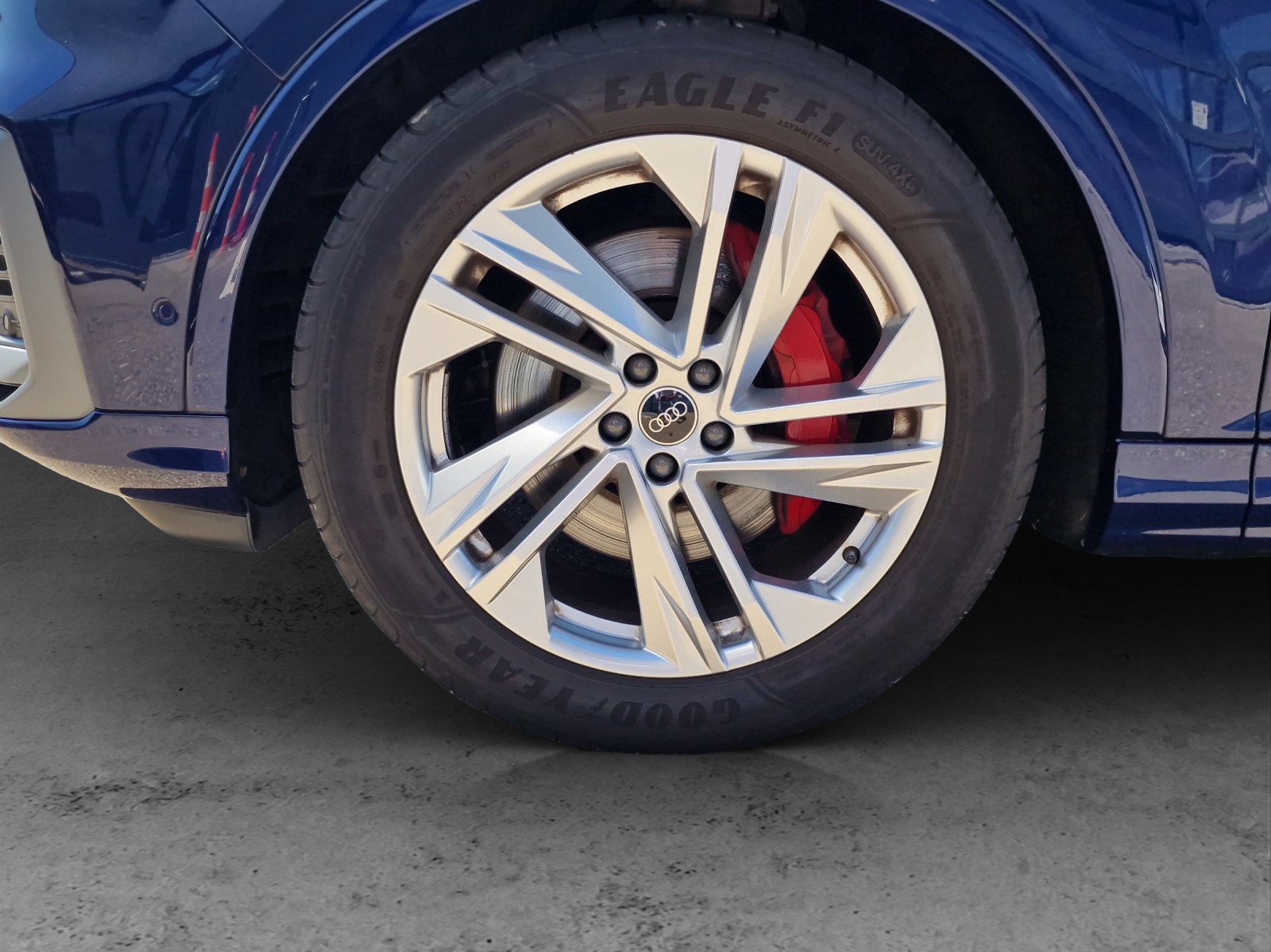 AUDI Q7 55 TFSI S Line quattro tiptronic-image-12