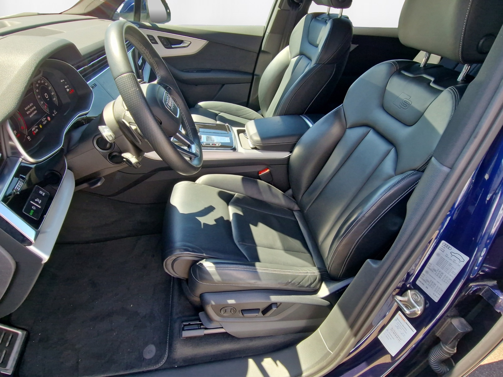 AUDI Q7 55 TFSI S Line quattro tiptronic-image-9