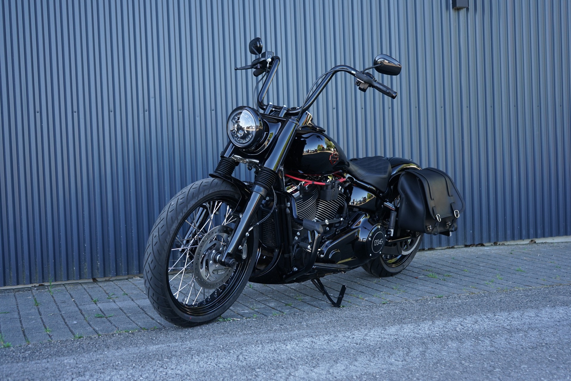 HARLEY-DAVIDSON FLHCS Heritage Classic 114 ABS-showroom-element-2