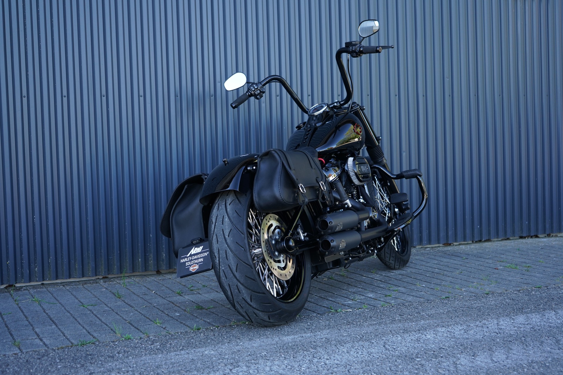HARLEY-DAVIDSON FLHCS Heritage Classic 114 ABS-showroom-element-3