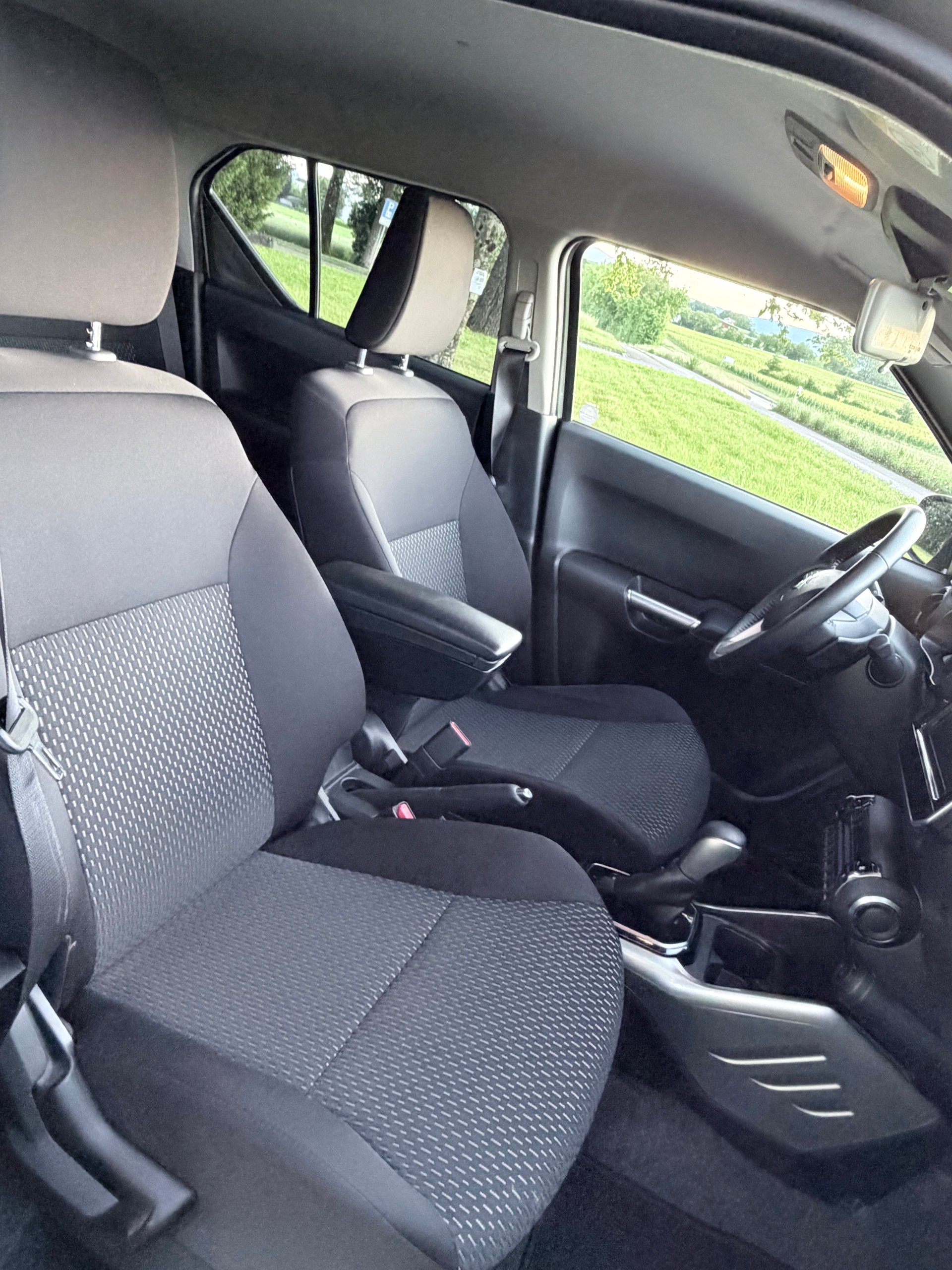 SUZUKI Ignis 1.2i Compact Top Hybrid CVT-image-11