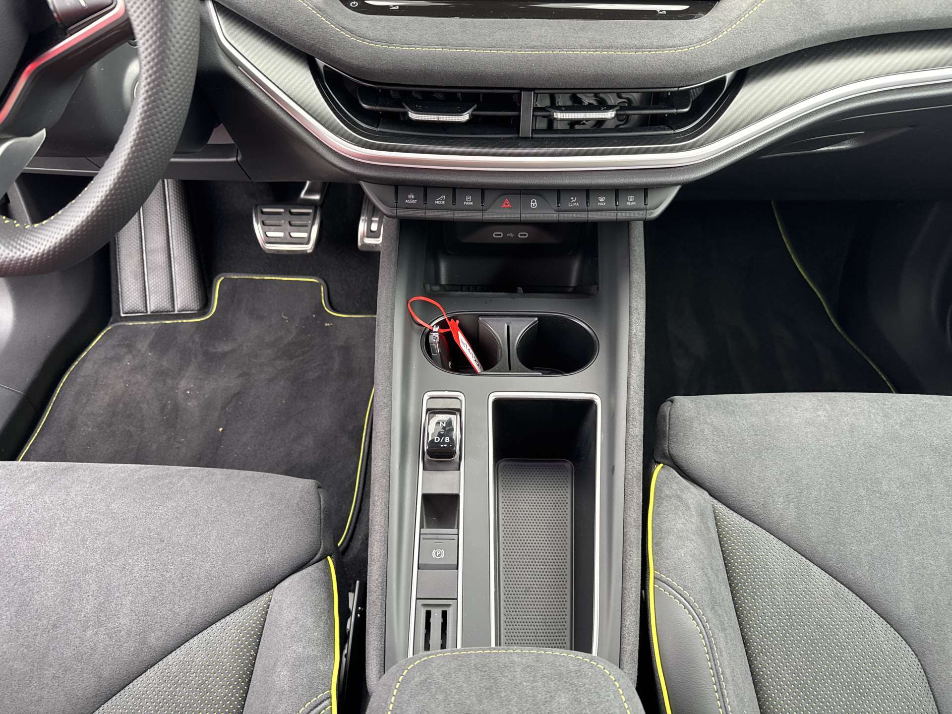 SKODA Elroq 85 RS 4x4 340PS Automat-image-11