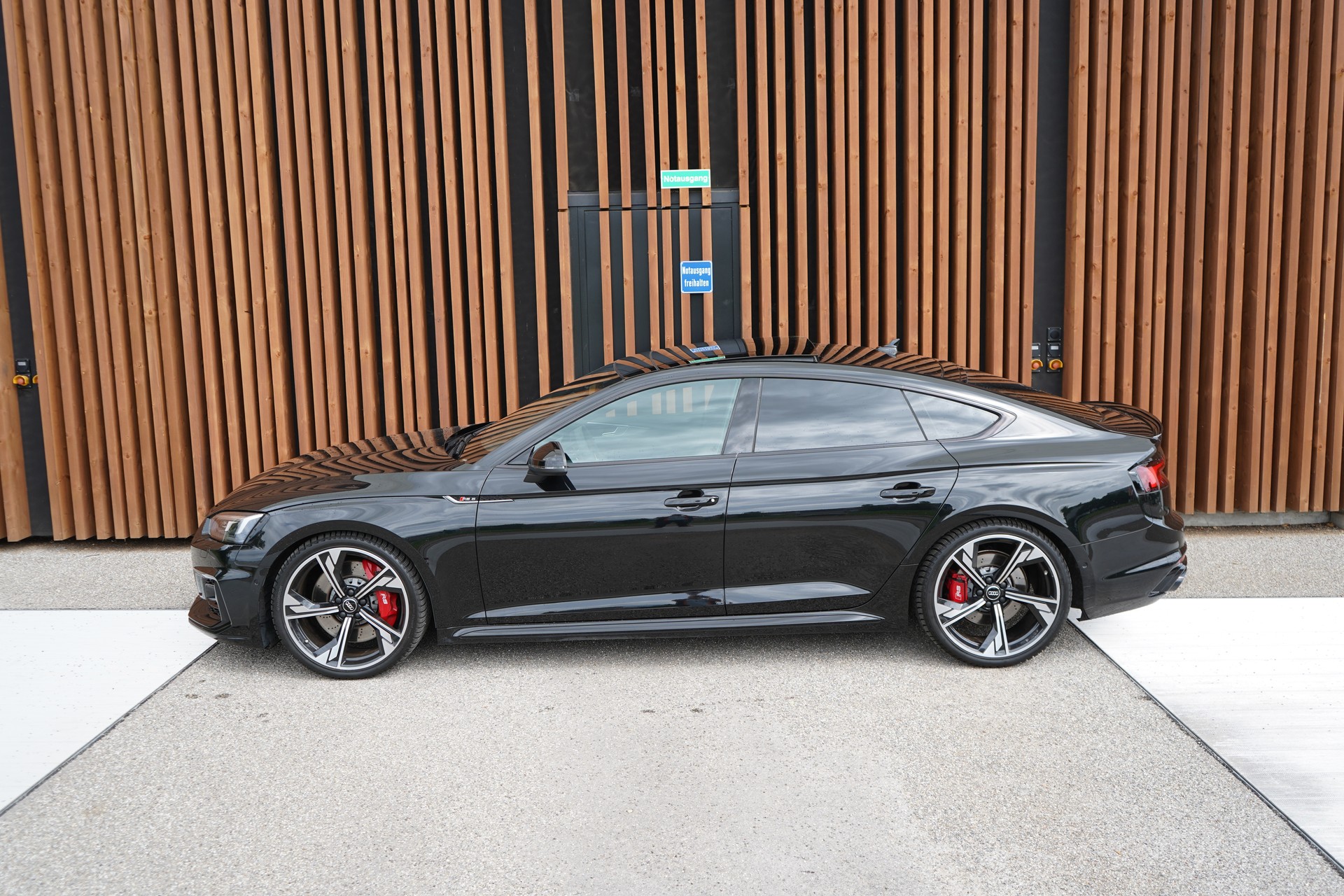 AUDI RS5 SPORTBACK 2.9 TFSI QUATTRO TIPTRONIC BLACK l 450 PS-image-3