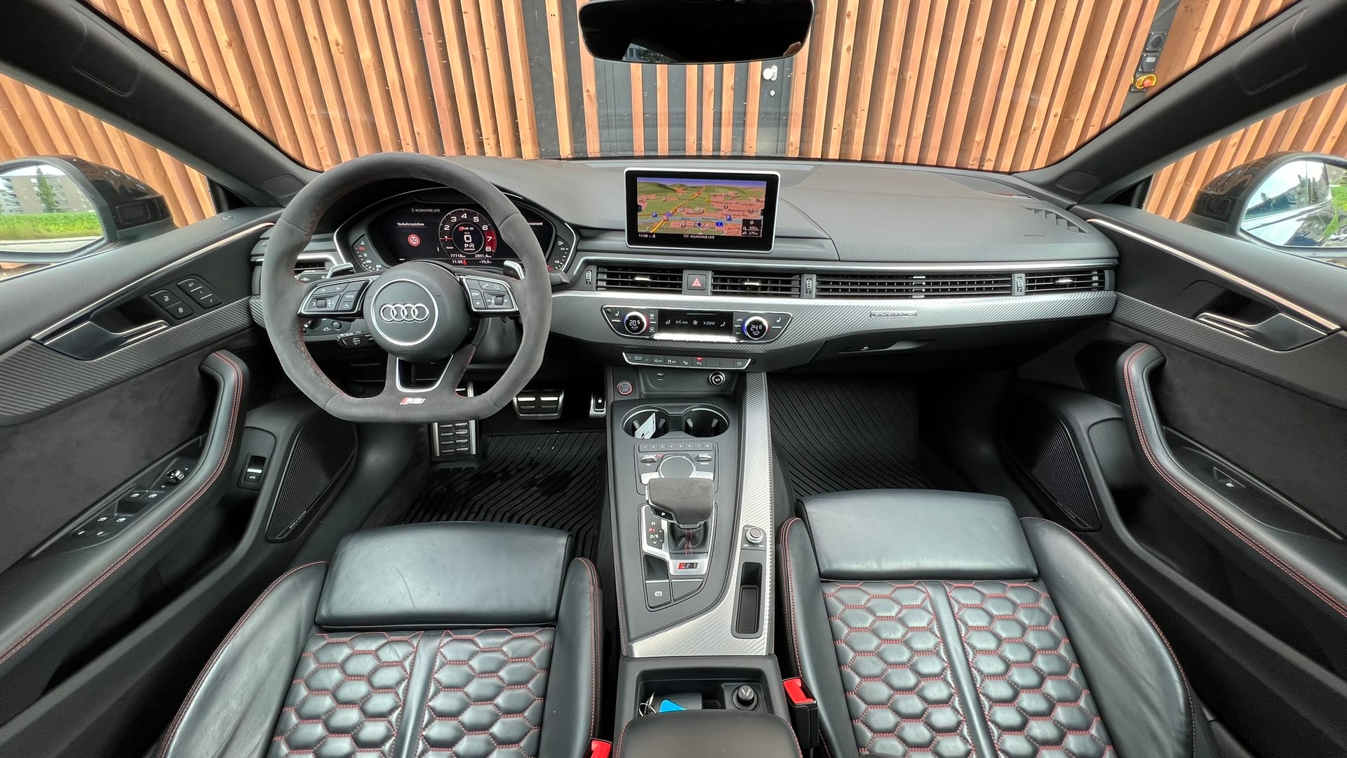 AUDI RS5 SPORTBACK 2.9 TFSI QUATTRO TIPTRONIC BLACK l 450 PS-image-18
