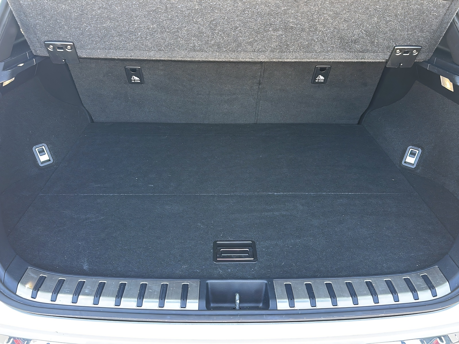 LEXUS NX 300h F-Sport E-Four Automatic-image-12