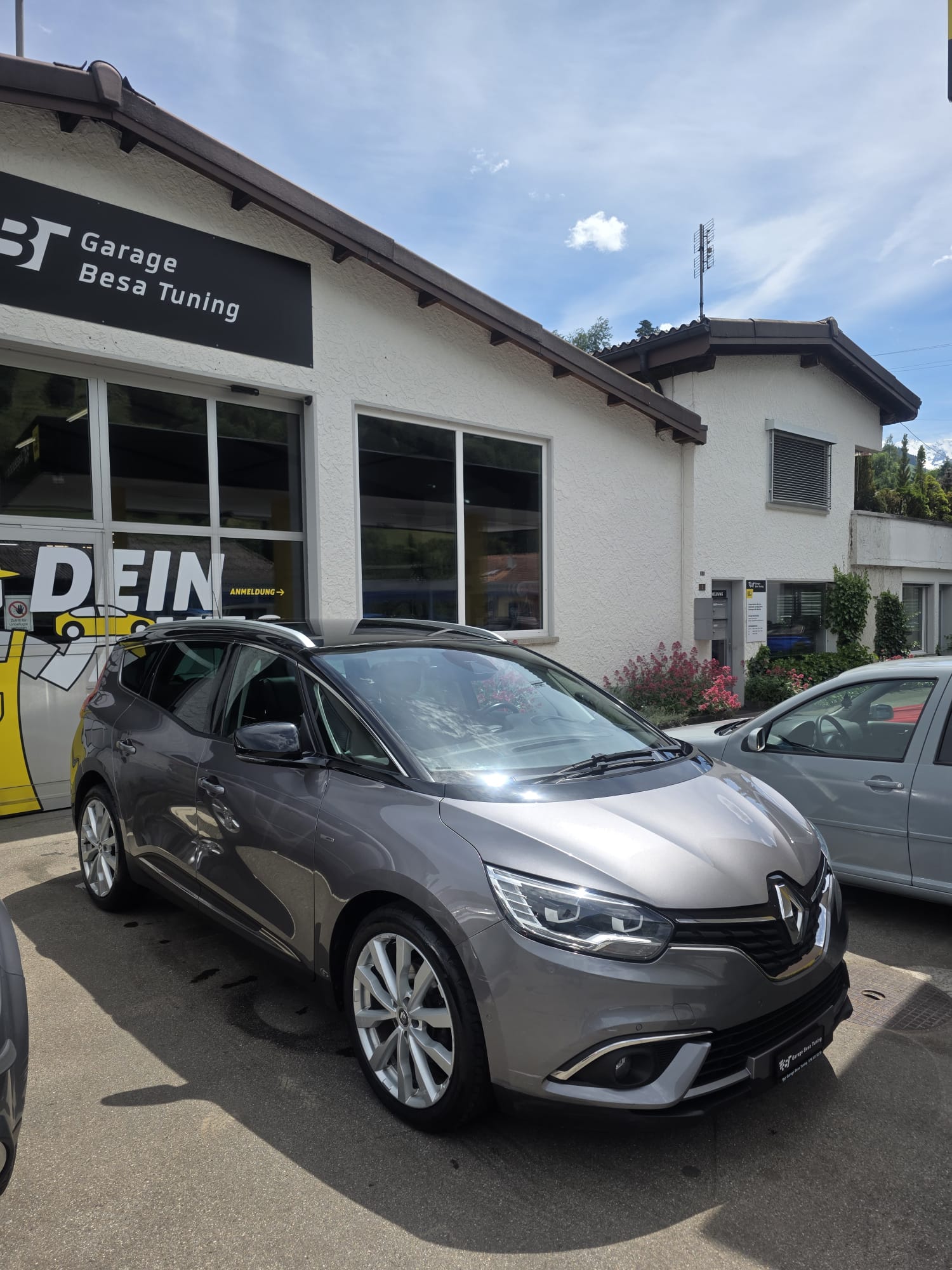 RENAULT Grand Scénic 1.5 dCi Initiale Paris EDC-image-1