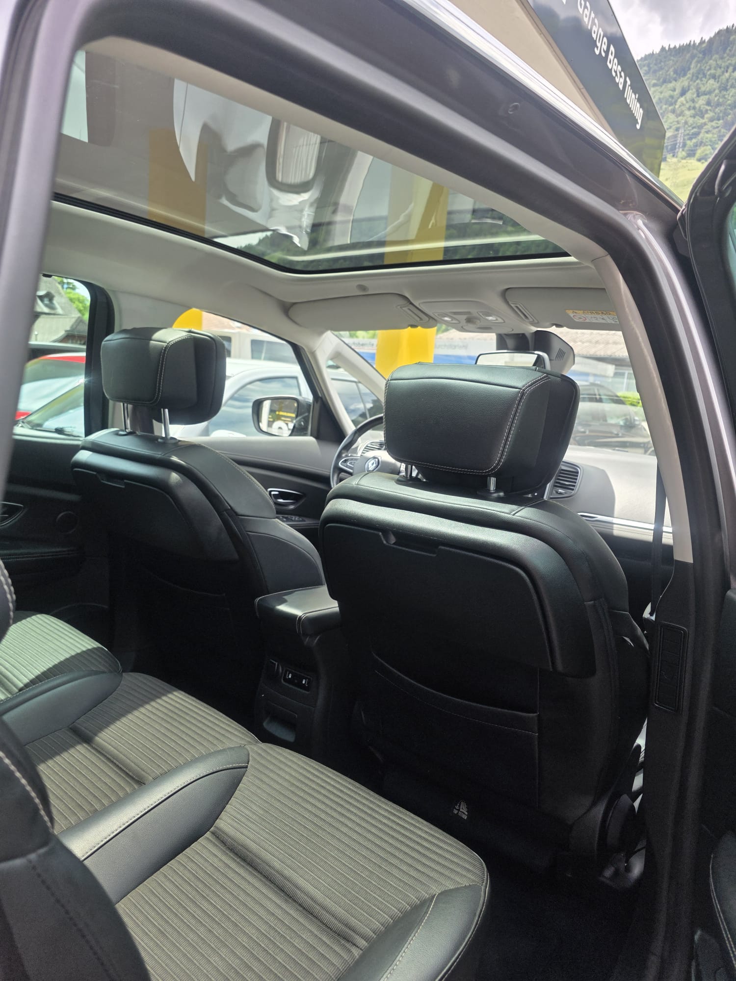 RENAULT Grand Scénic 1.5 dCi Initiale Paris EDC-image-10