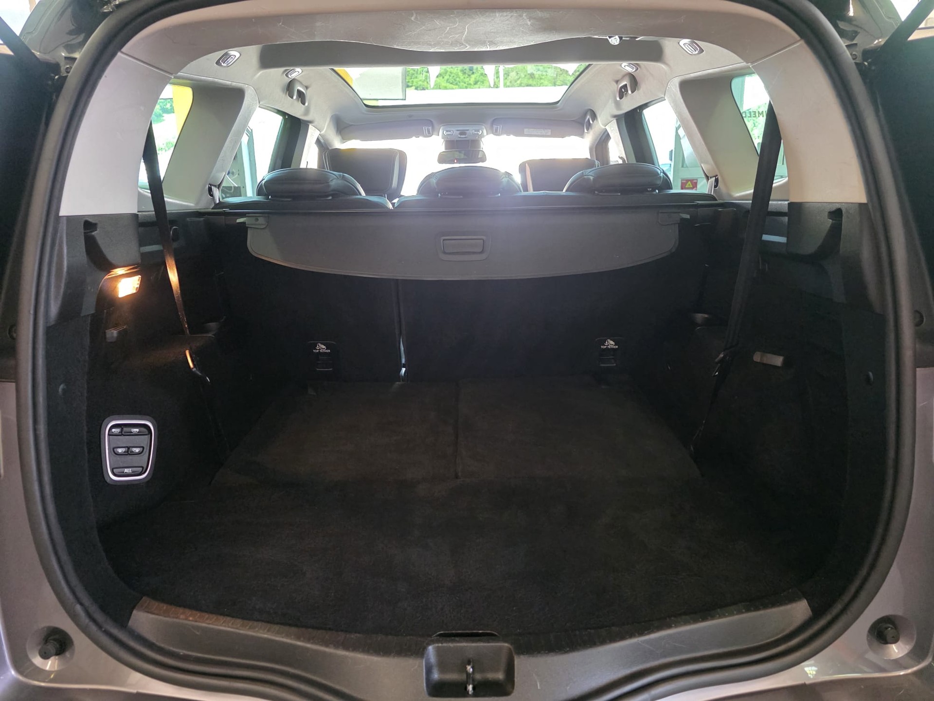 RENAULT Grand Scénic 1.5 dCi Initiale Paris EDC-image-12