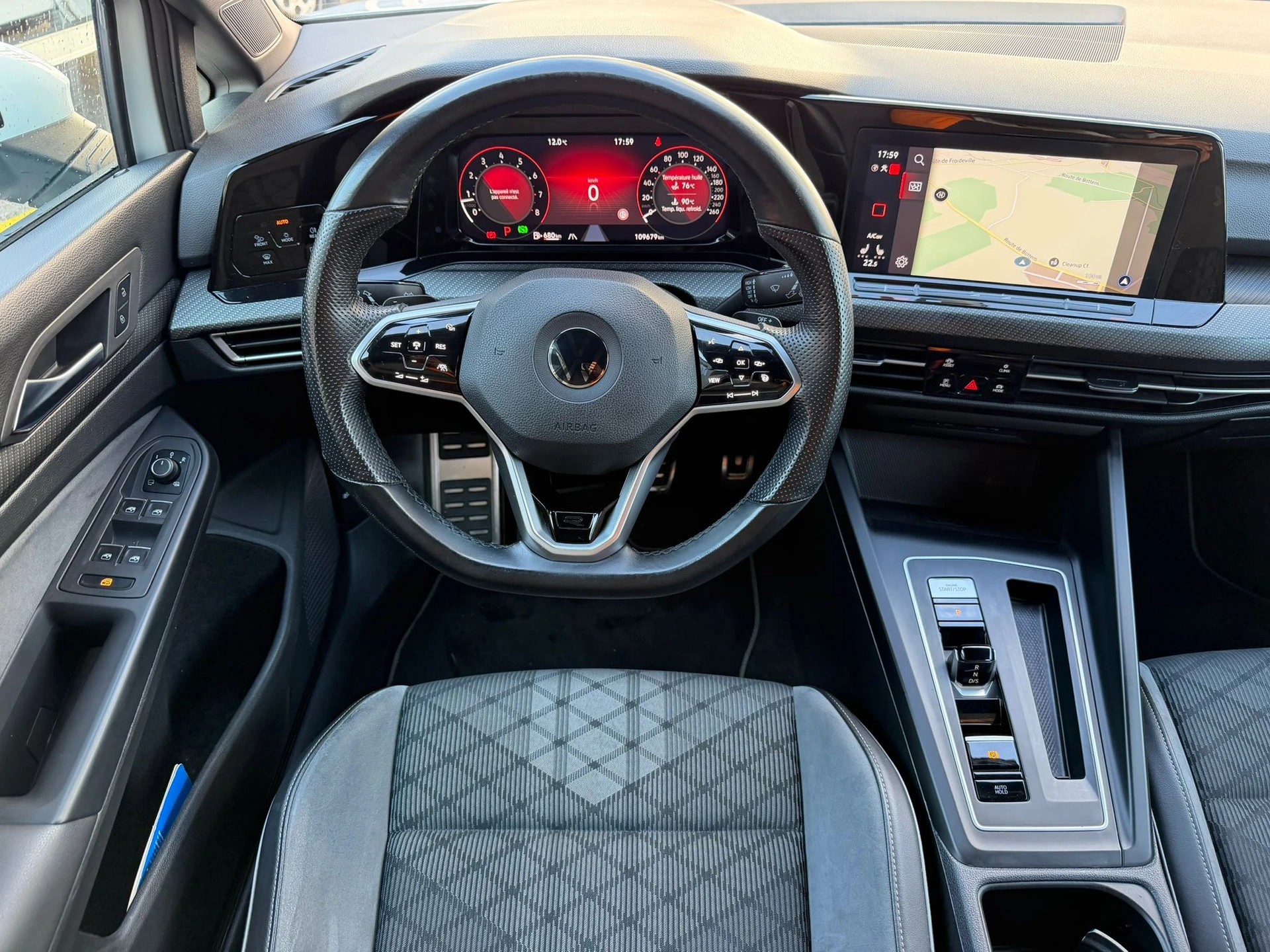 VW Golf 1.5 eTSI mHEV ACT R-Line DSG-image-16