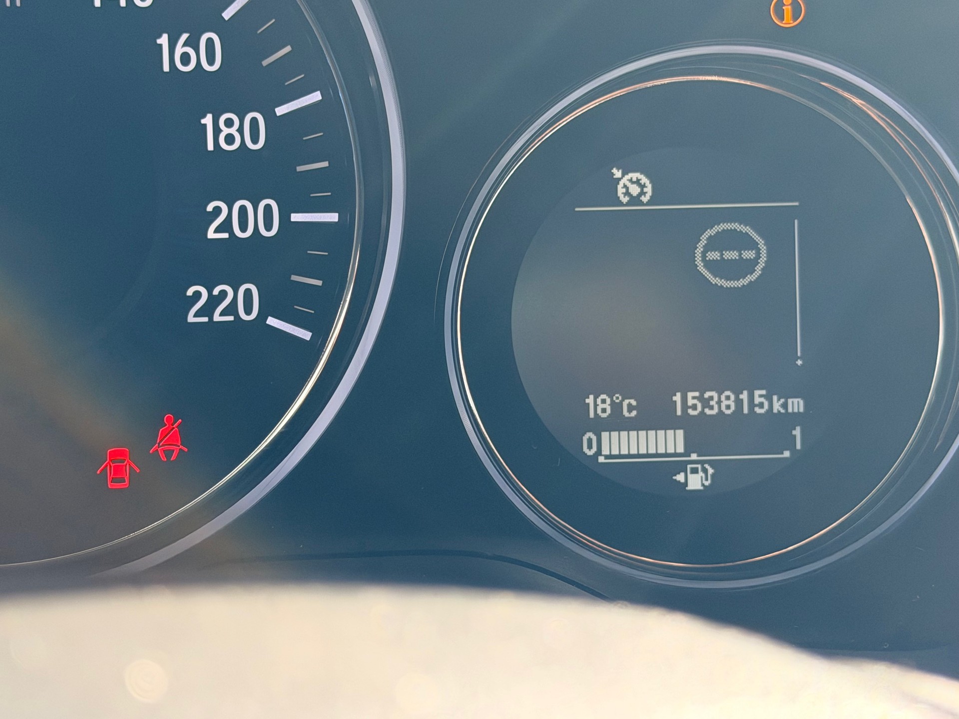 HONDA HR-V 1.5i-VTEC Elegance-image-9