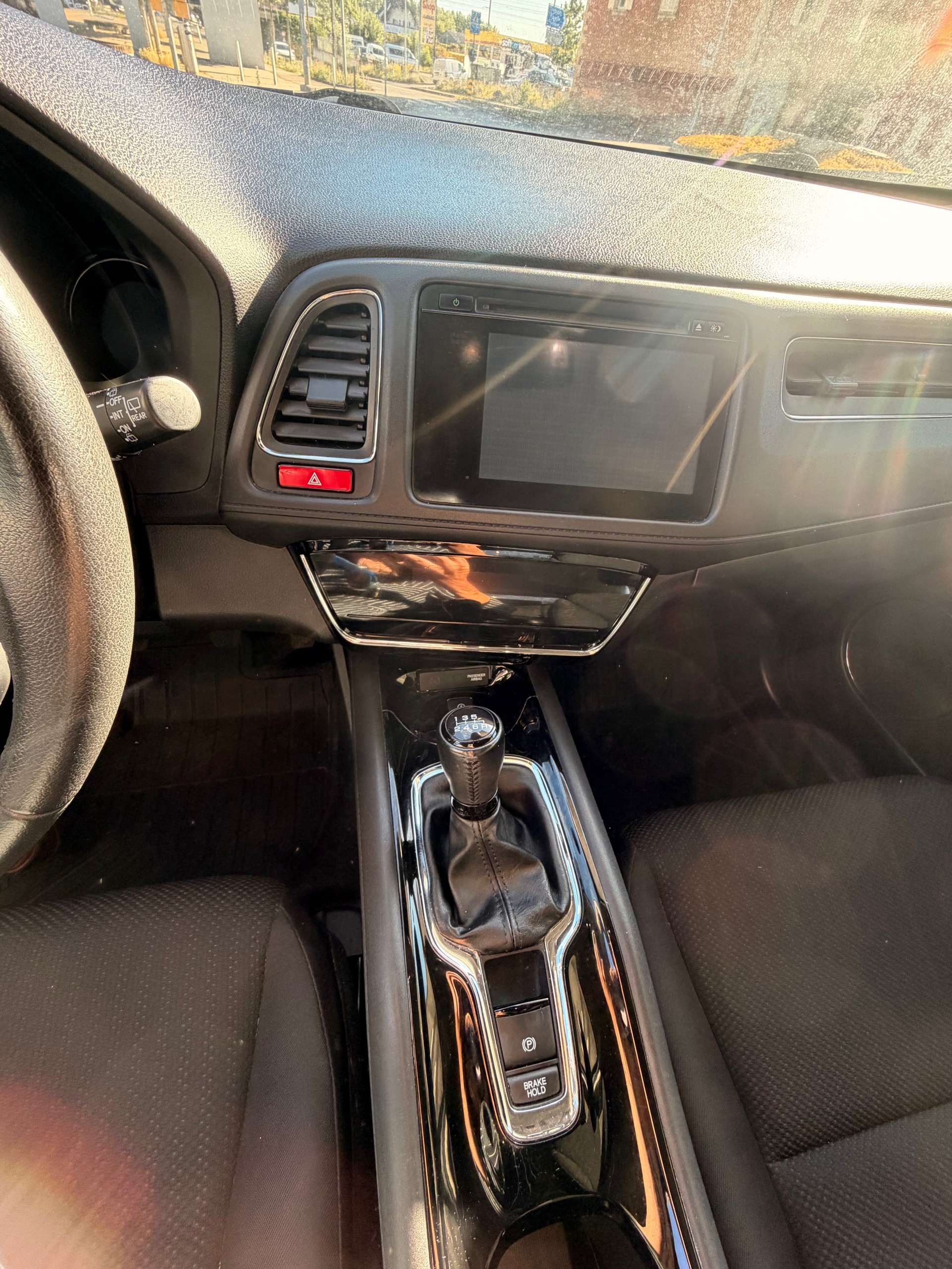HONDA HR-V 1.5i-VTEC Elegance-image-8