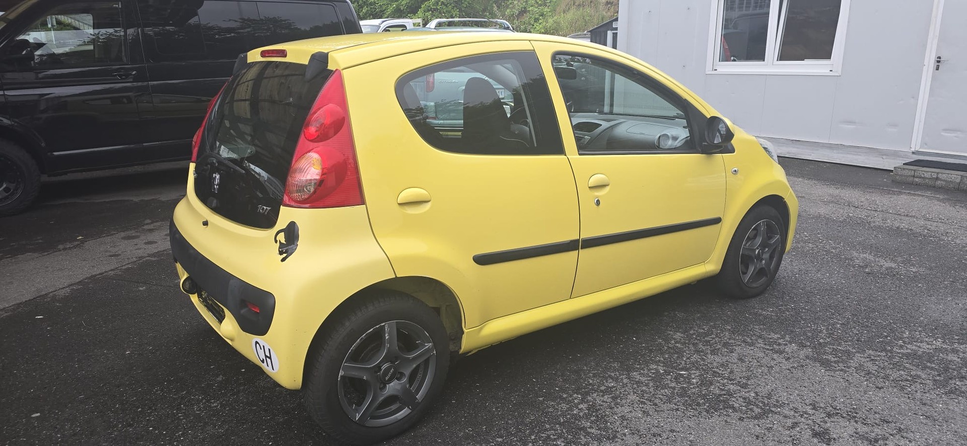 PEUGEOT 107 1.0 Trendy-image-4