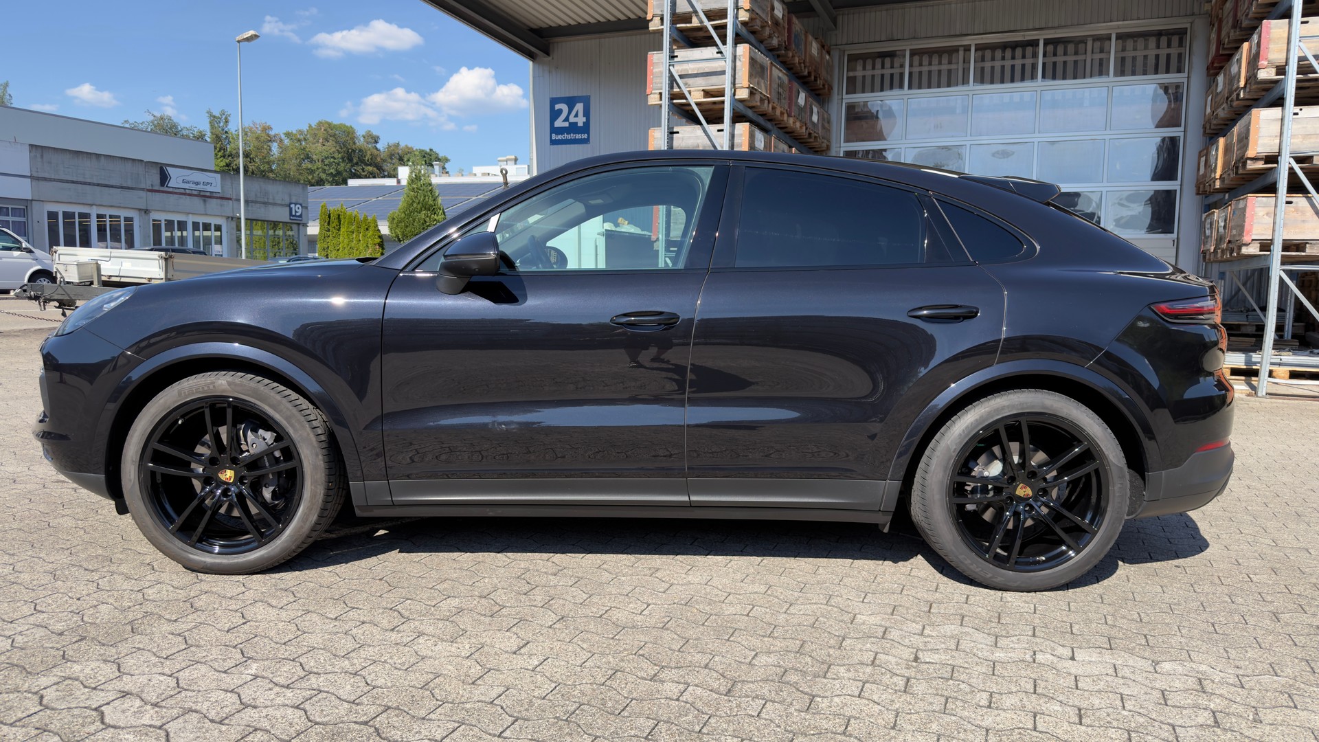 PORSCHE Cayenne Coupé-showroom-element-1