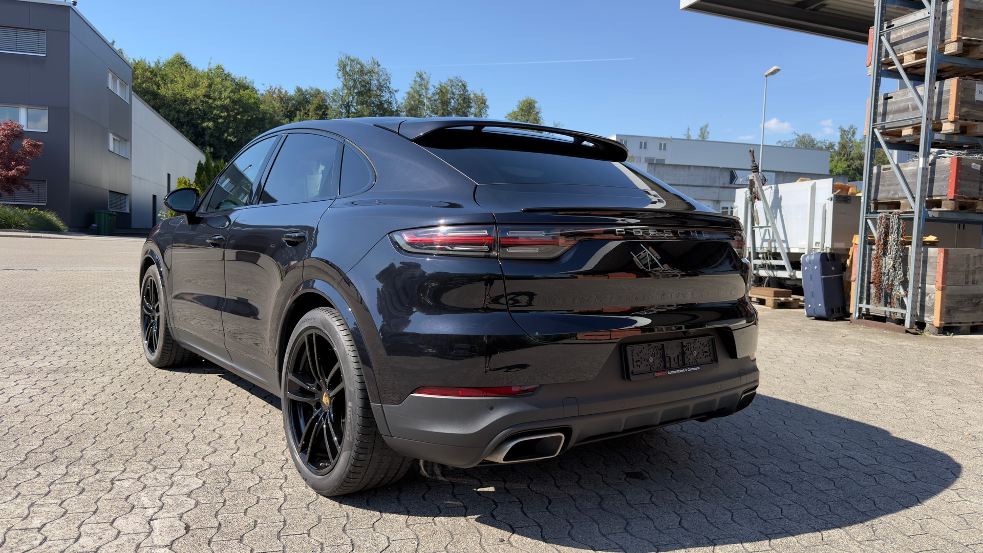 PORSCHE Cayenne Coupé-showroom-element-2