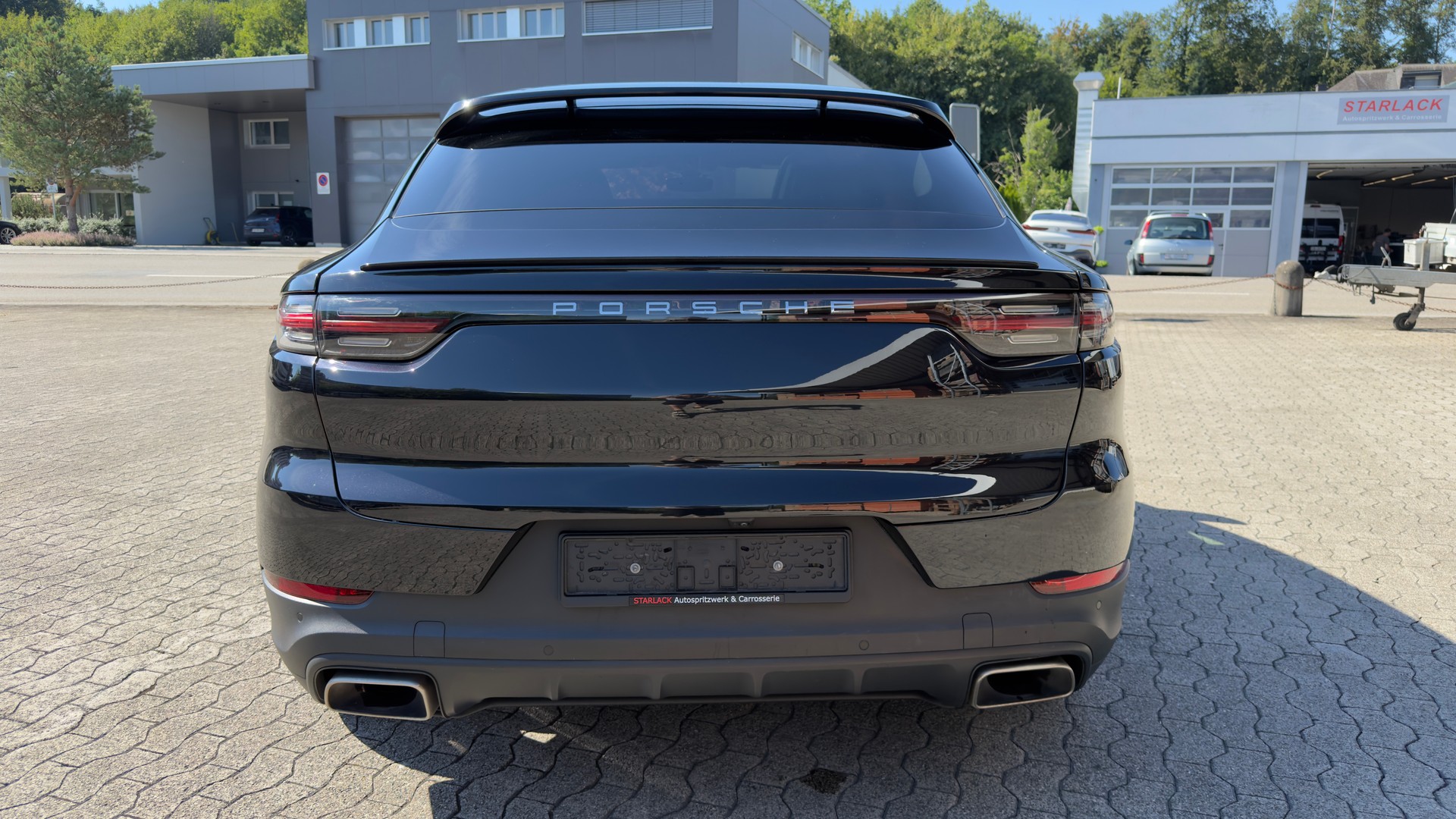PORSCHE Cayenne Coupé-showroom-element-3