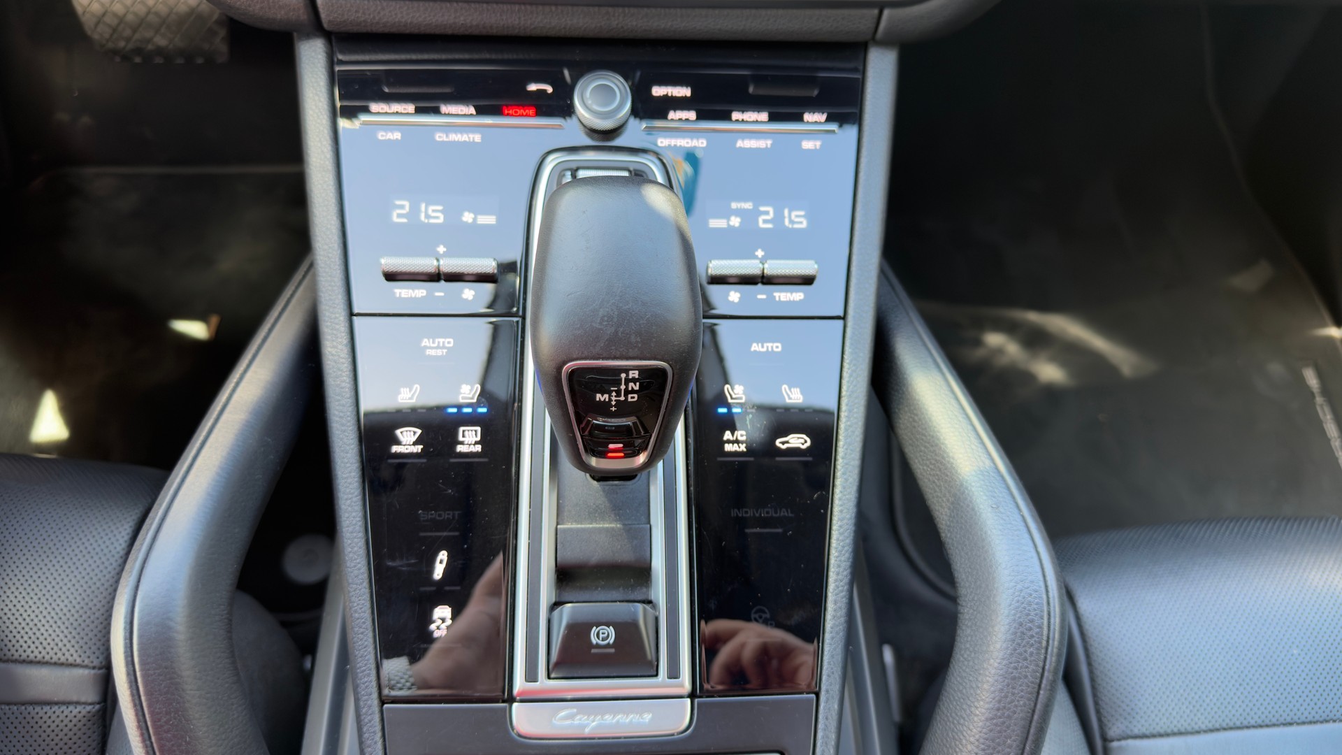 PORSCHE Cayenne Coupé-image-12