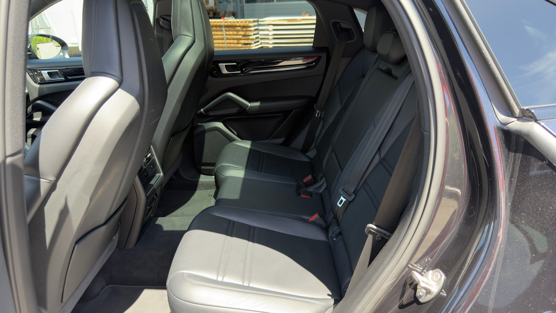 PORSCHE Cayenne Coupé-image-16