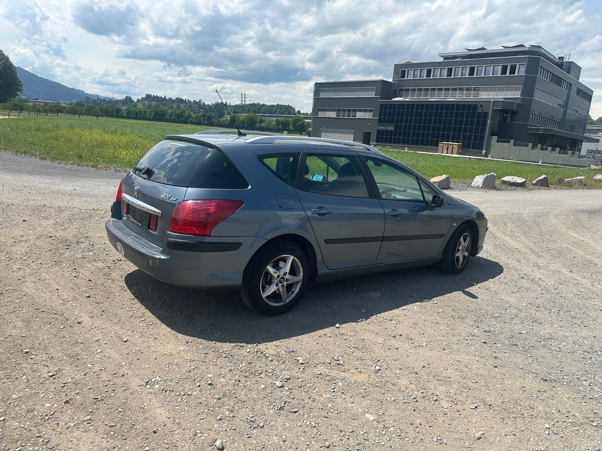 PEUGEOT 407 SW 2.0 HDI Confort Automatic-image-5