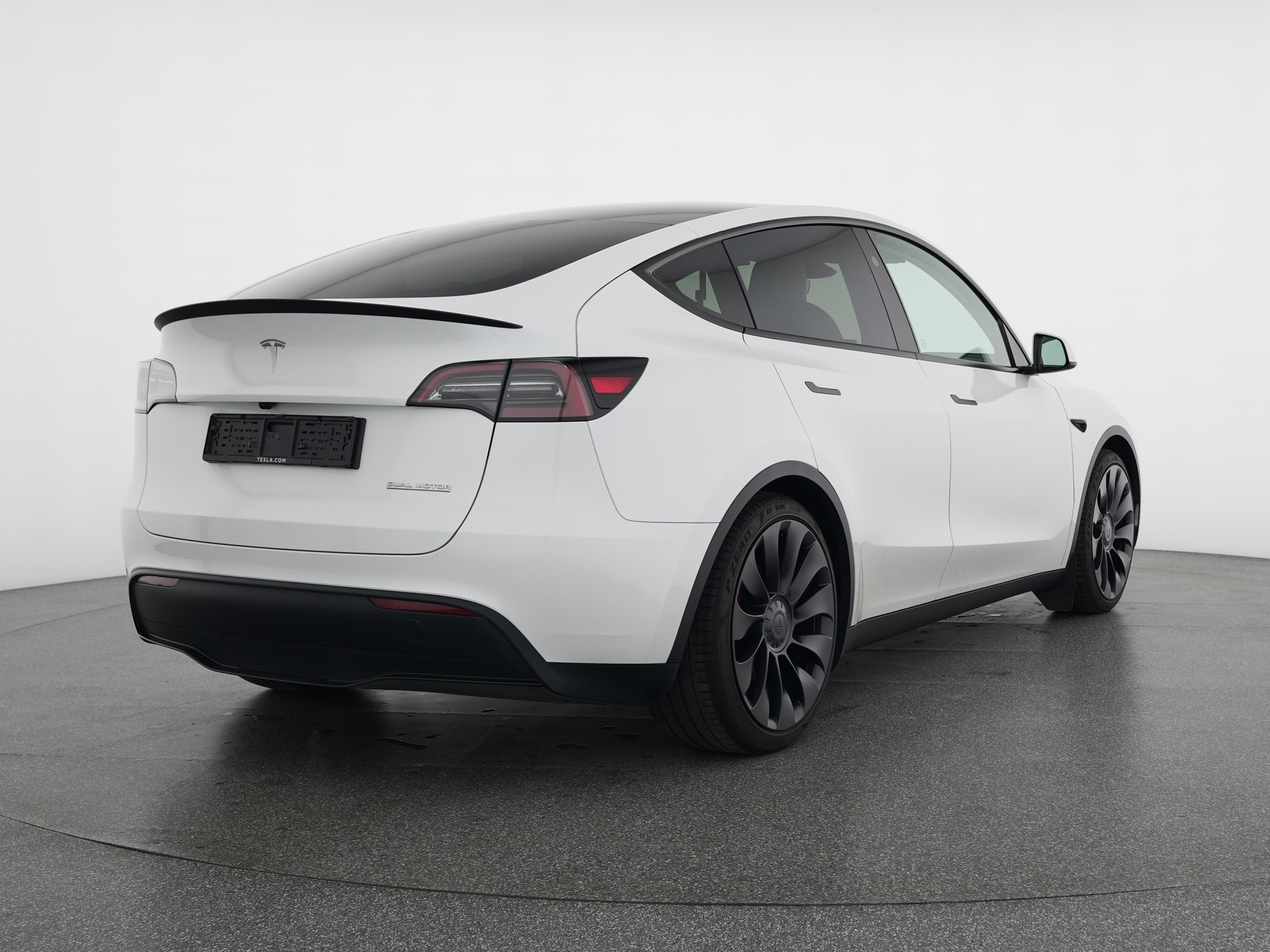 TESLA Model Y Performance-image-2