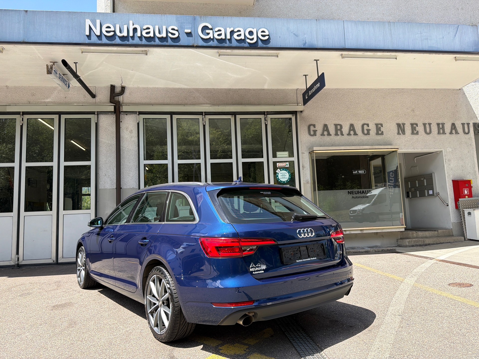AUDI A4 Avant 2.0 TFSI S-tronic-image-3