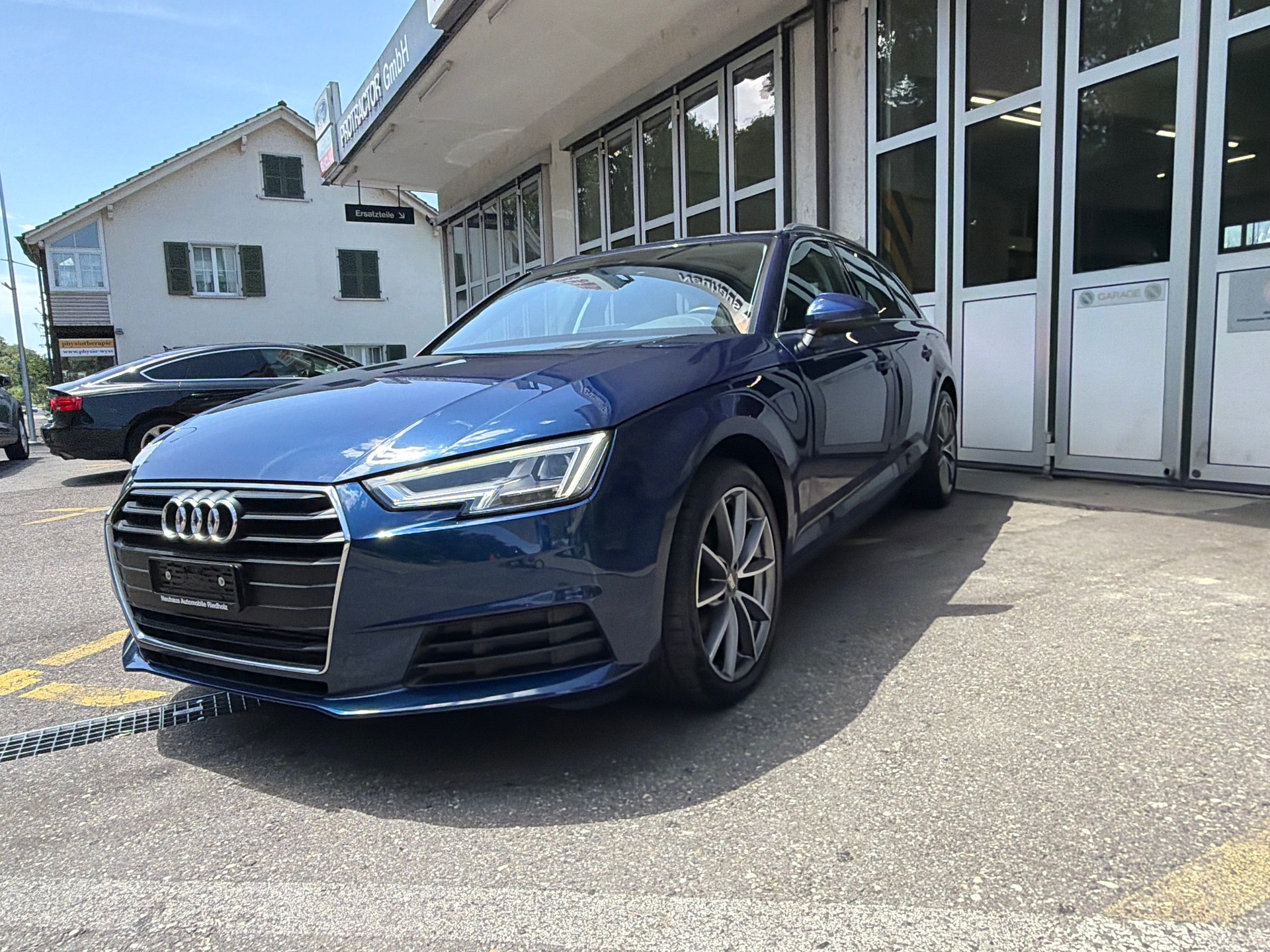AUDI A4 Avant 2.0 TFSI S-tronic-image-1