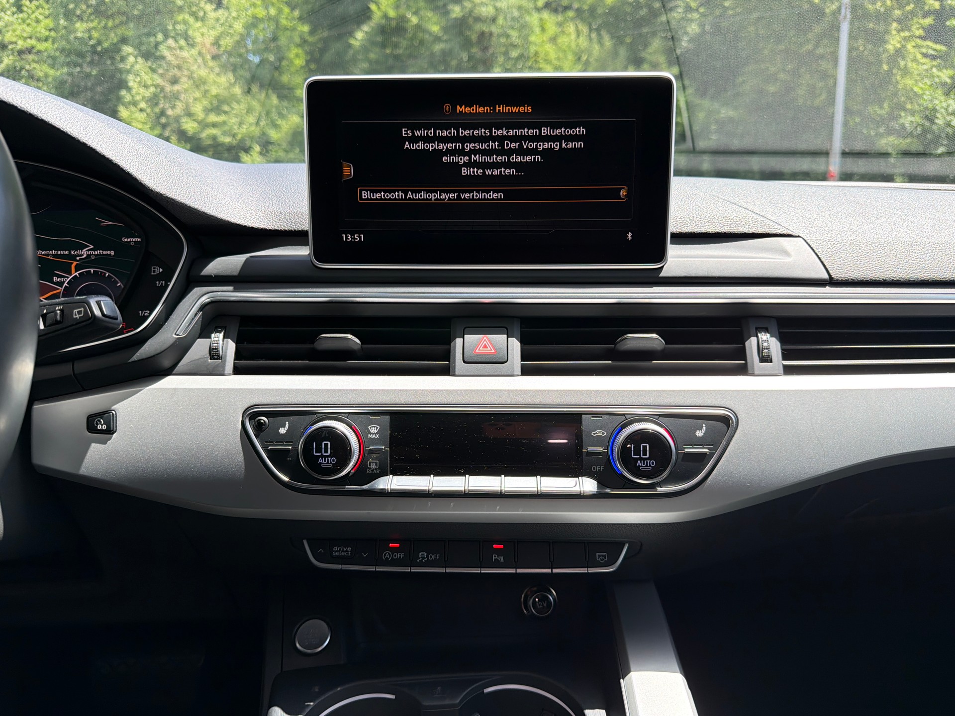 AUDI A4 Avant 2.0 TFSI S-tronic-image-12