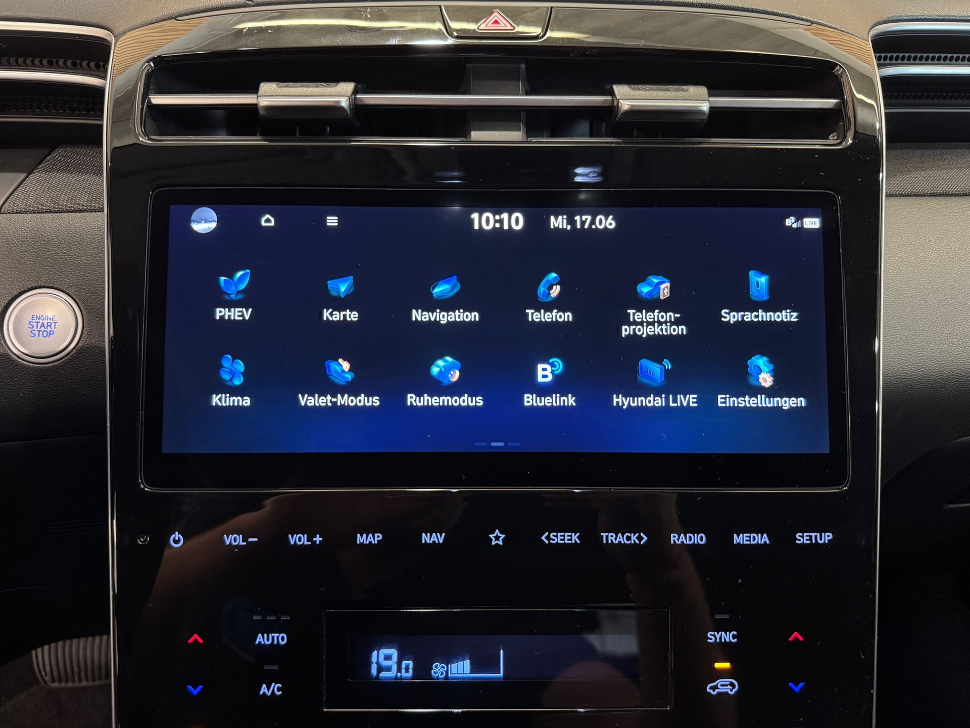 HYUNDAI Tucson 1.6 TGDI PHEV Amplia 4WD-image-18