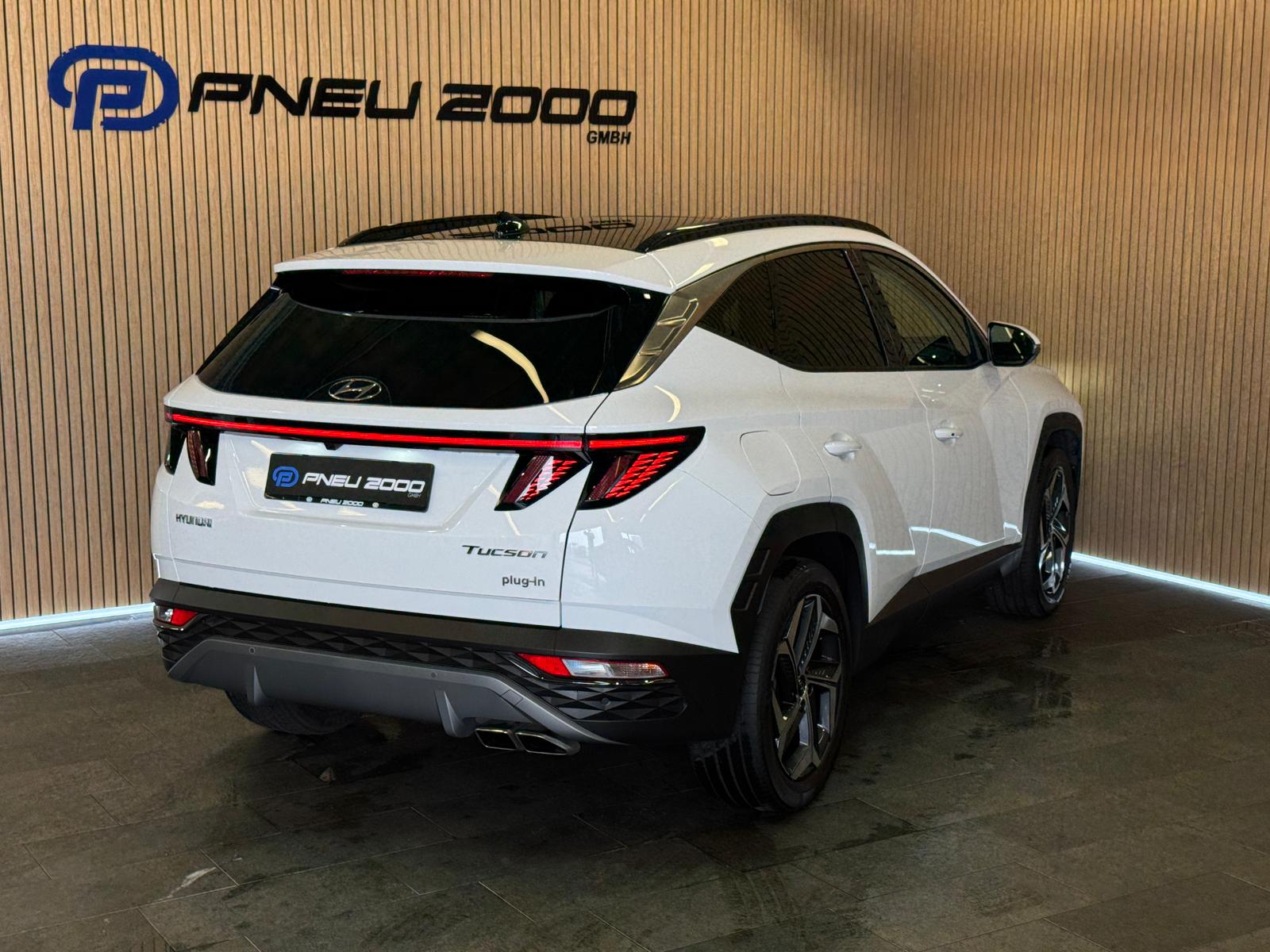 HYUNDAI Tucson 1.6 TGDI PHEV Amplia 4WD-image-4