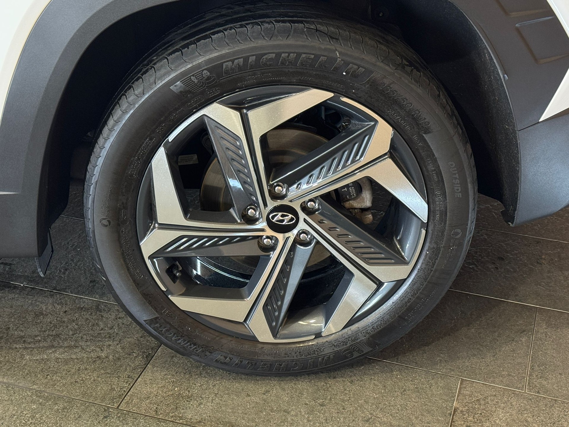 HYUNDAI Tucson 1.6 TGDI PHEV Amplia 4WD-image-7