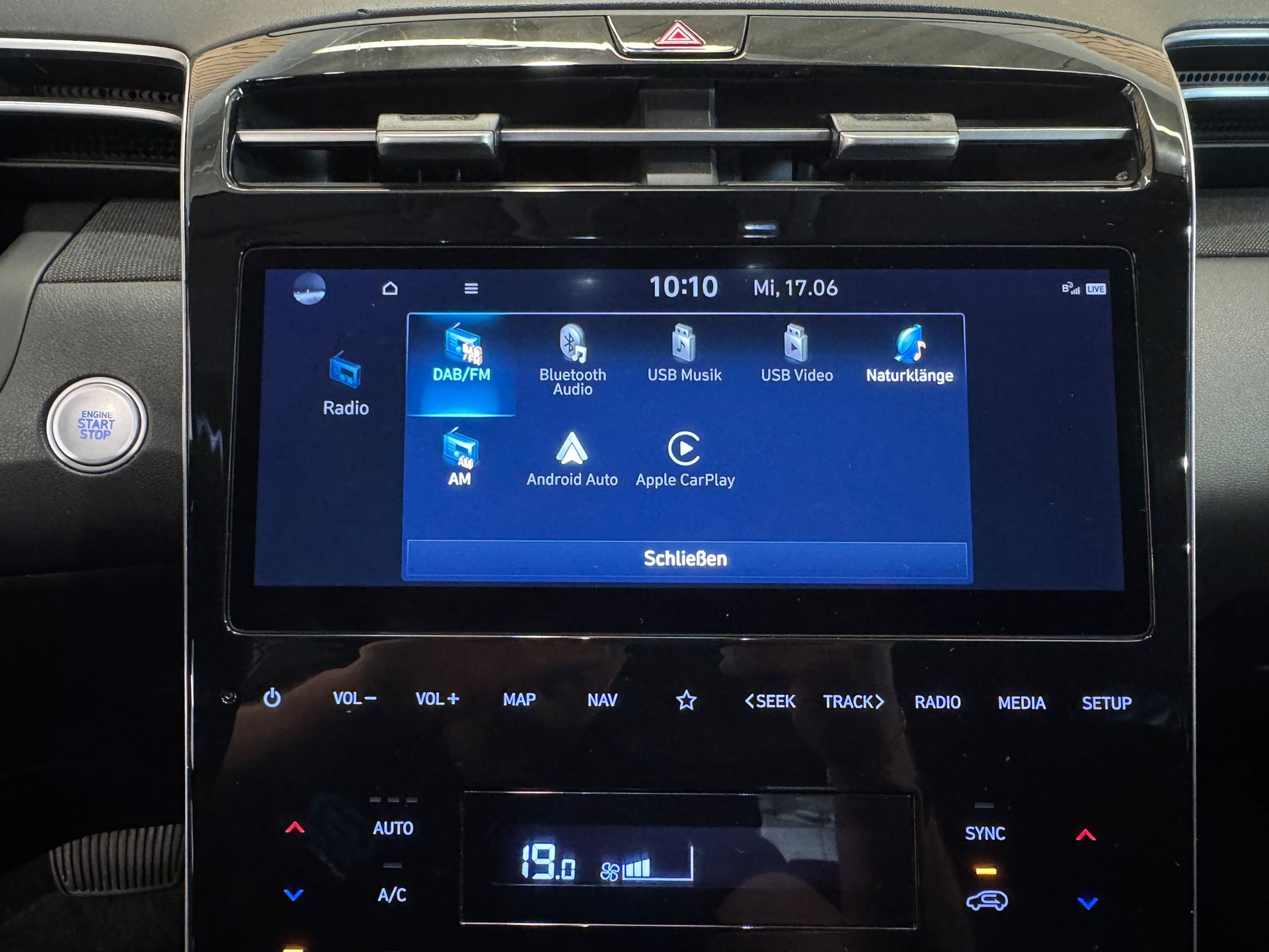 HYUNDAI Tucson 1.6 TGDI PHEV Amplia 4WD-image-21