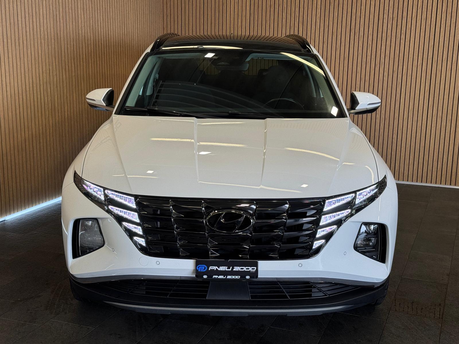 HYUNDAI Tucson 1.6 TGDI PHEV Amplia 4WD-image-2
