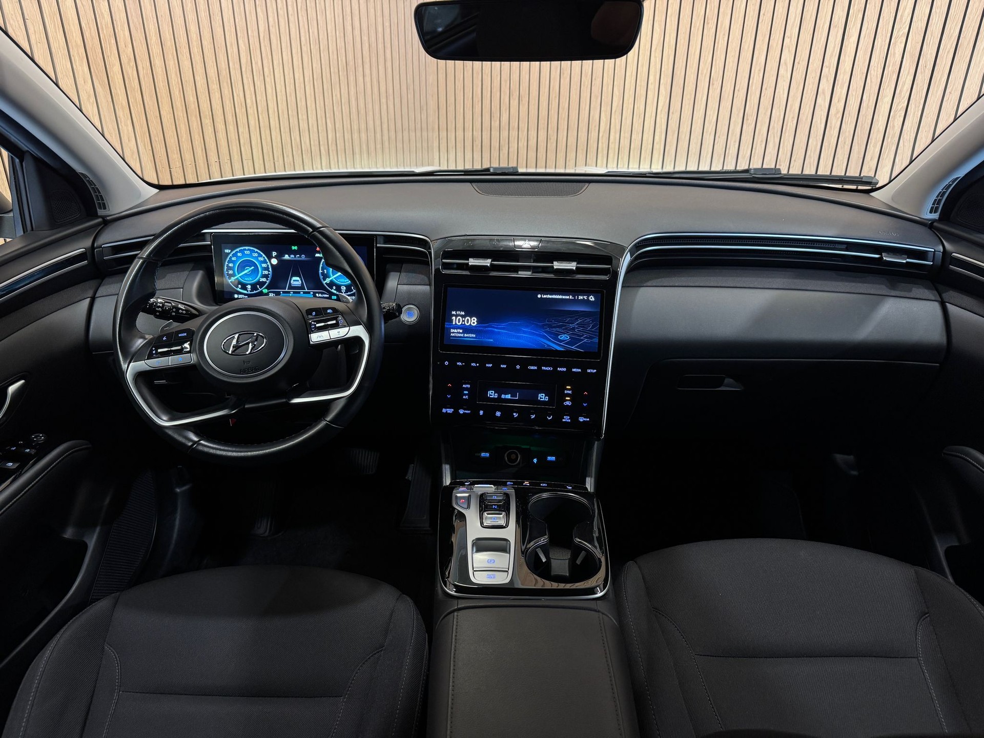 HYUNDAI Tucson 1.6 TGDI PHEV Amplia 4WD-image-10