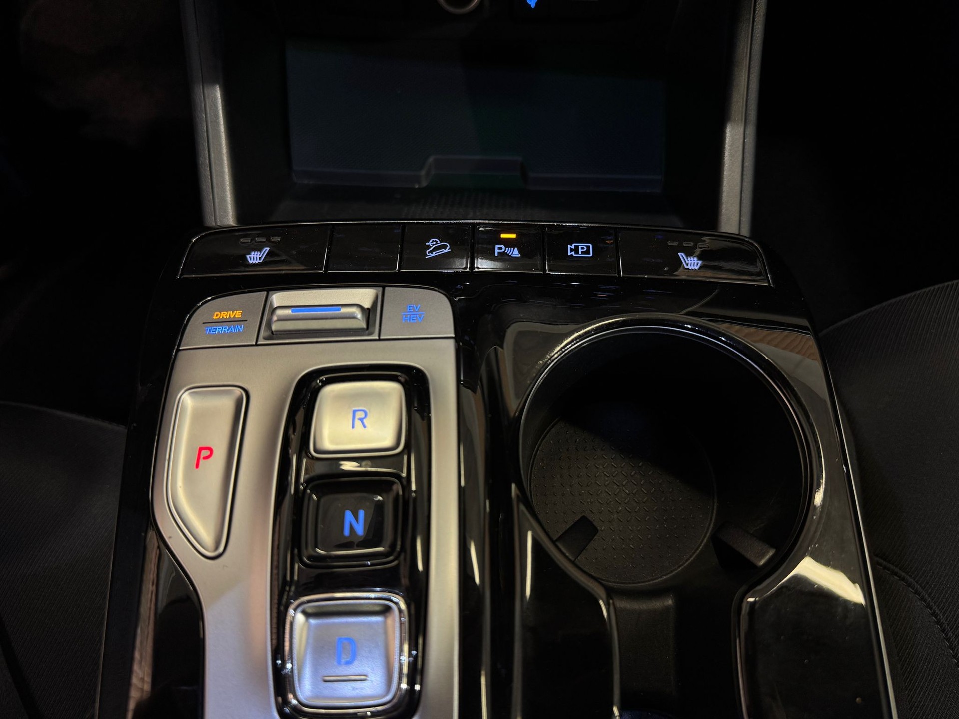 HYUNDAI Tucson 1.6 TGDI PHEV Amplia 4WD-image-16