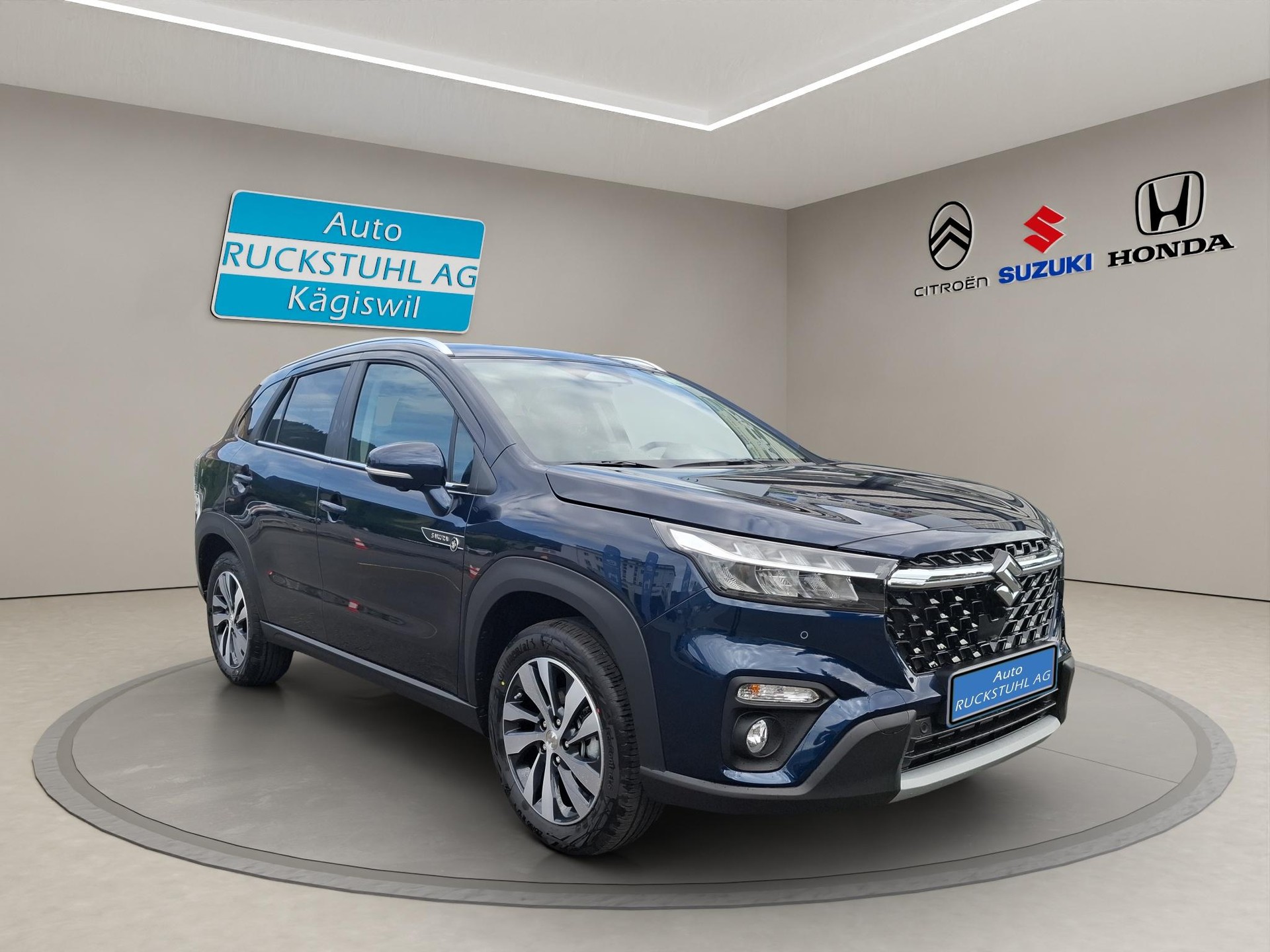 SUZUKI S-Cross 1.4 T Sakura Top Hybrid 4x4-image-1
