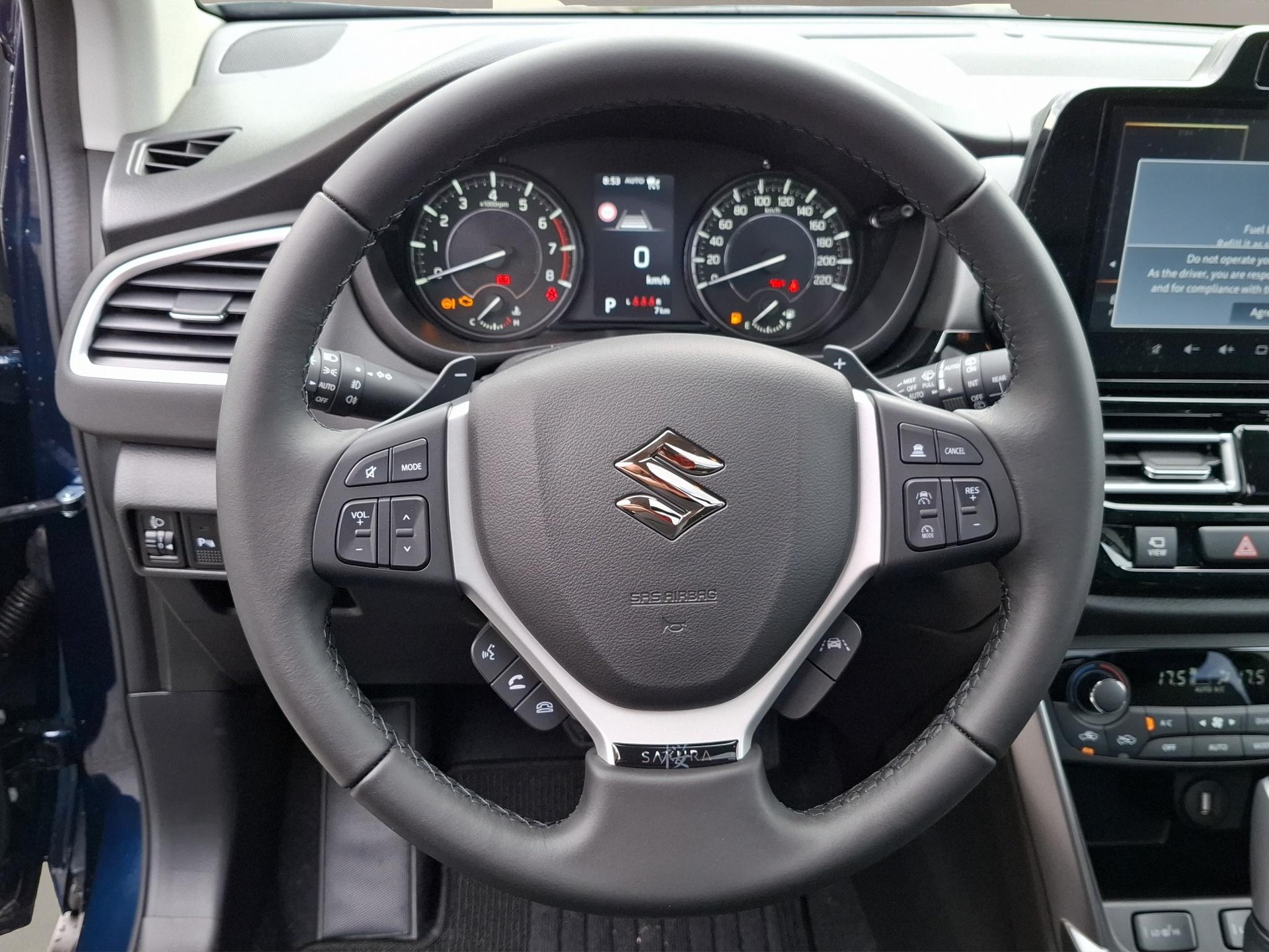 SUZUKI S-Cross 1.4 T Sakura Top Hybrid 4x4-image-7