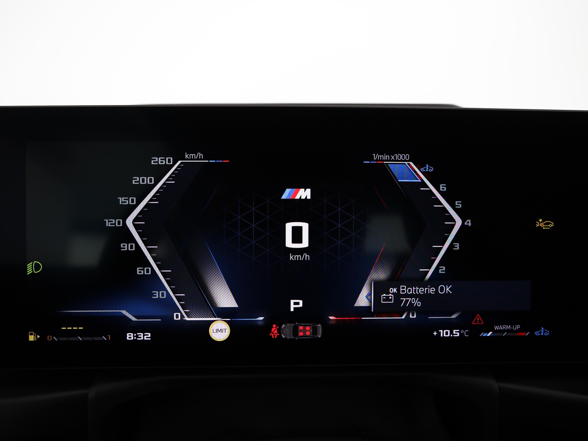 BMW M440i xDrive Cabrio-image-19