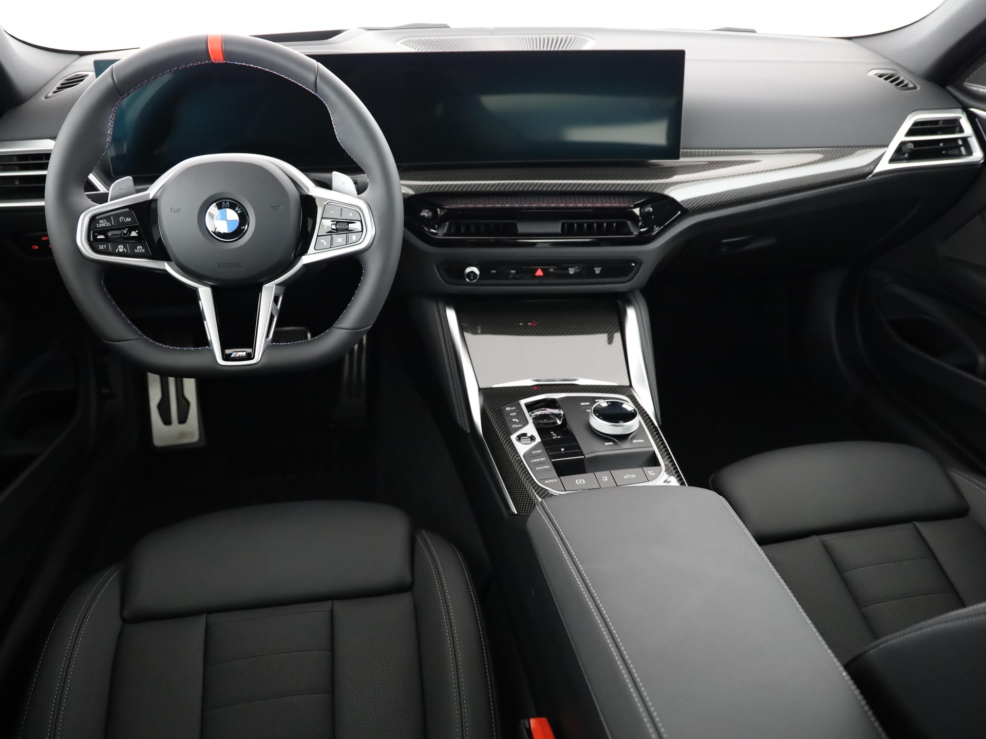 BMW M440i xDrive Cabrio-image-16