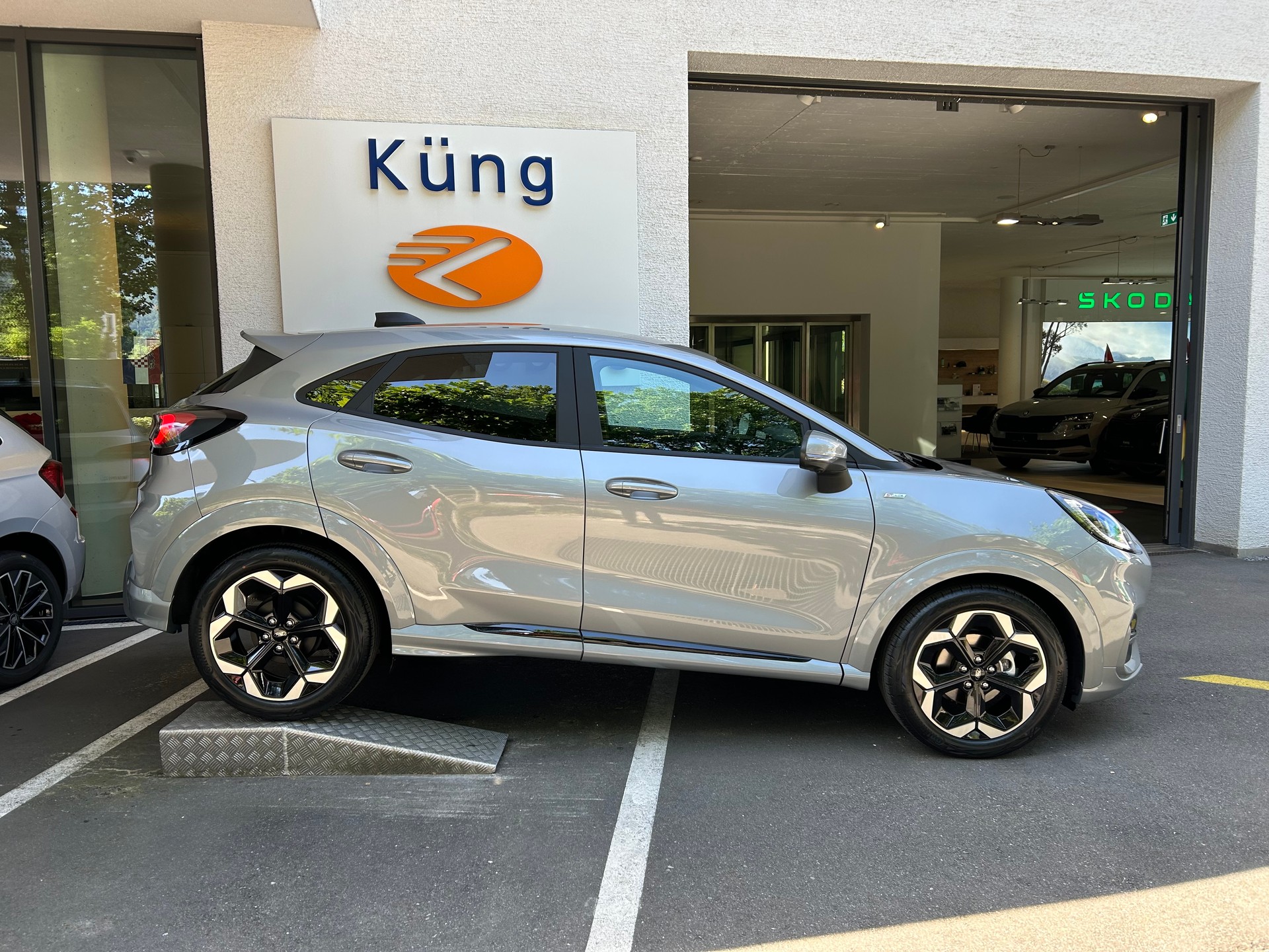 FORD Puma 1.0 MHEV ST-Line X Automat-image-1