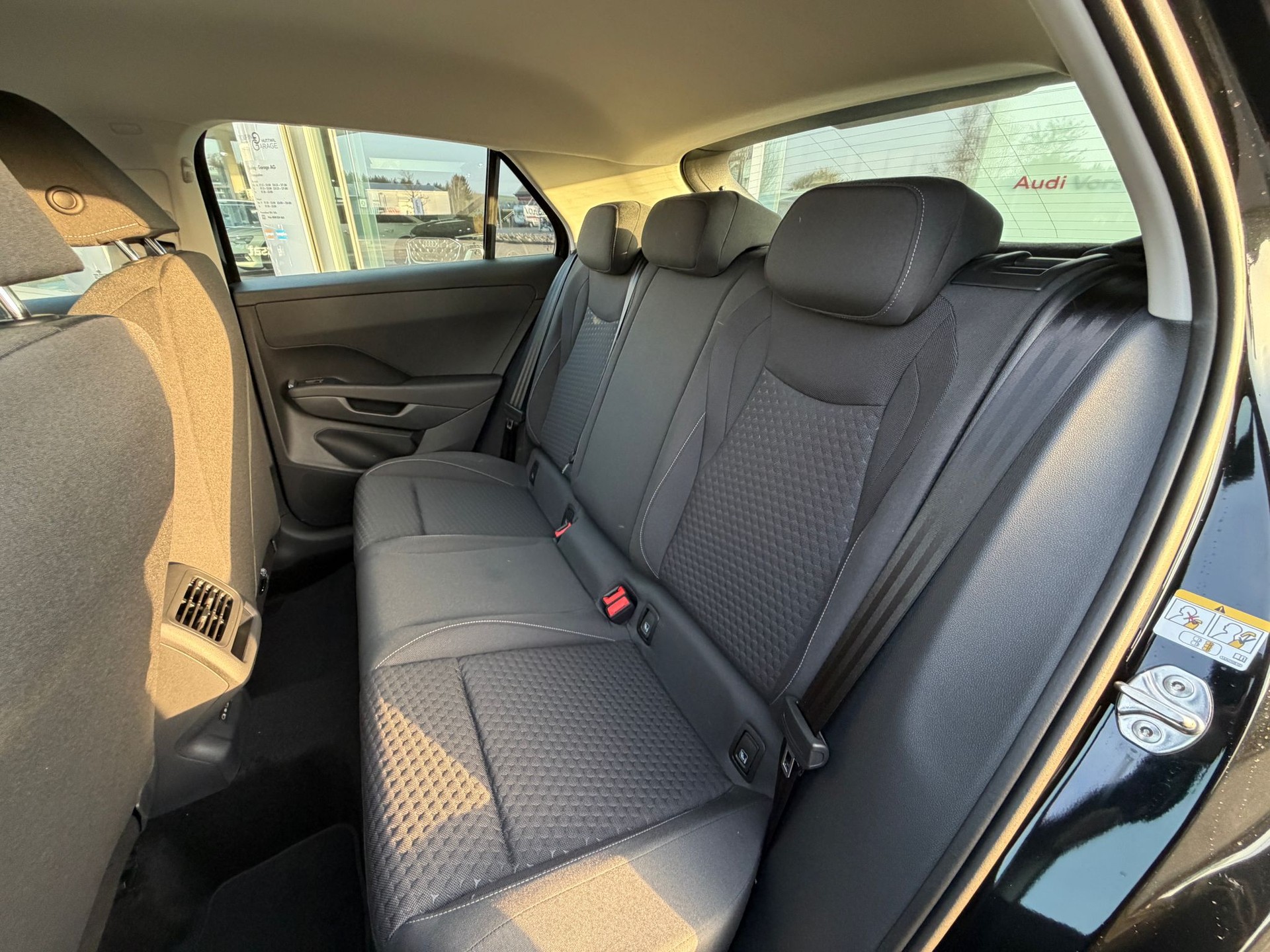 VW T-Roc 1.5 eTSI mHEV Trend DSG-image-21