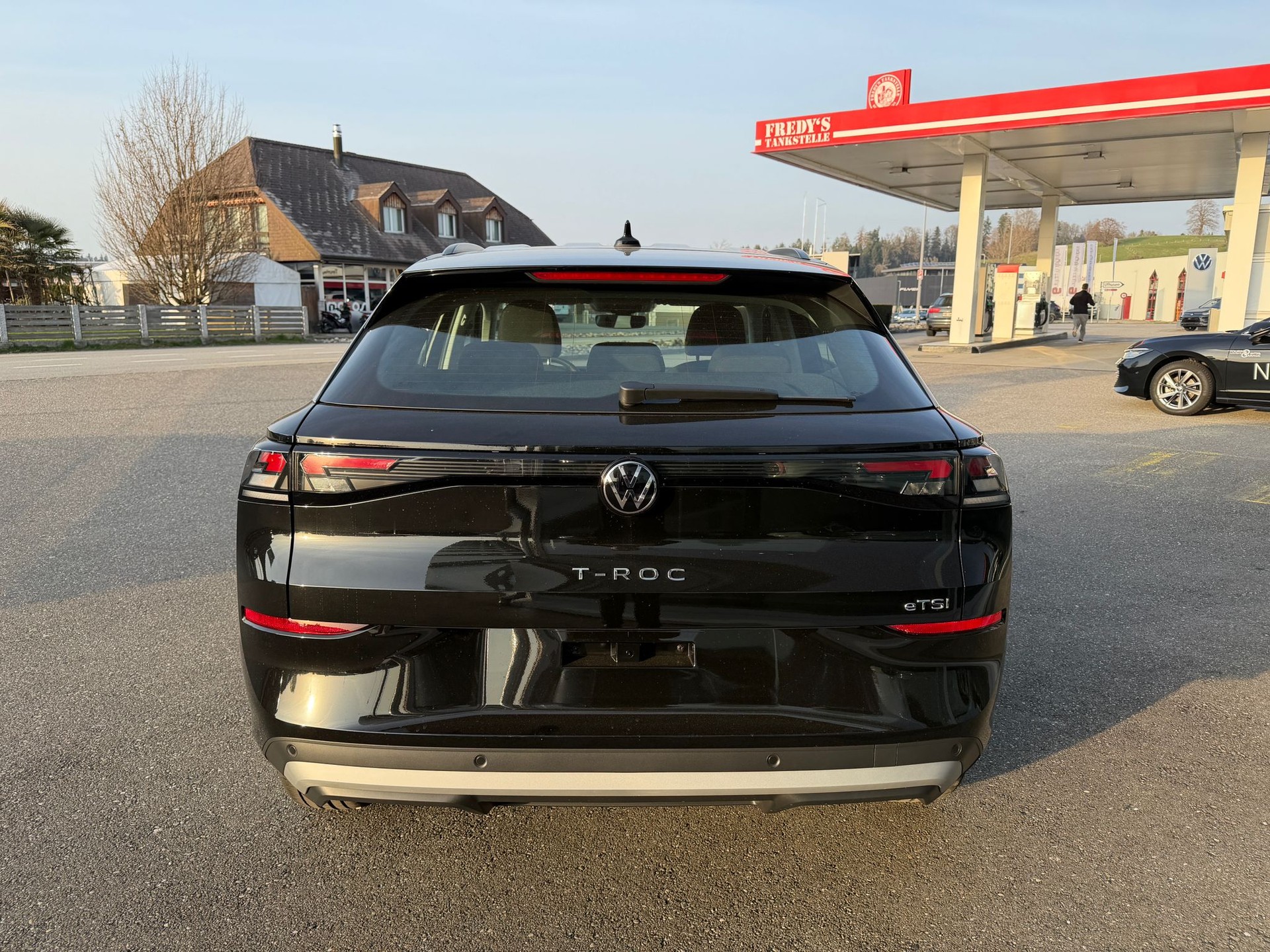 VW T-Roc 1.5 eTSI mHEV Trend DSG-image-3
