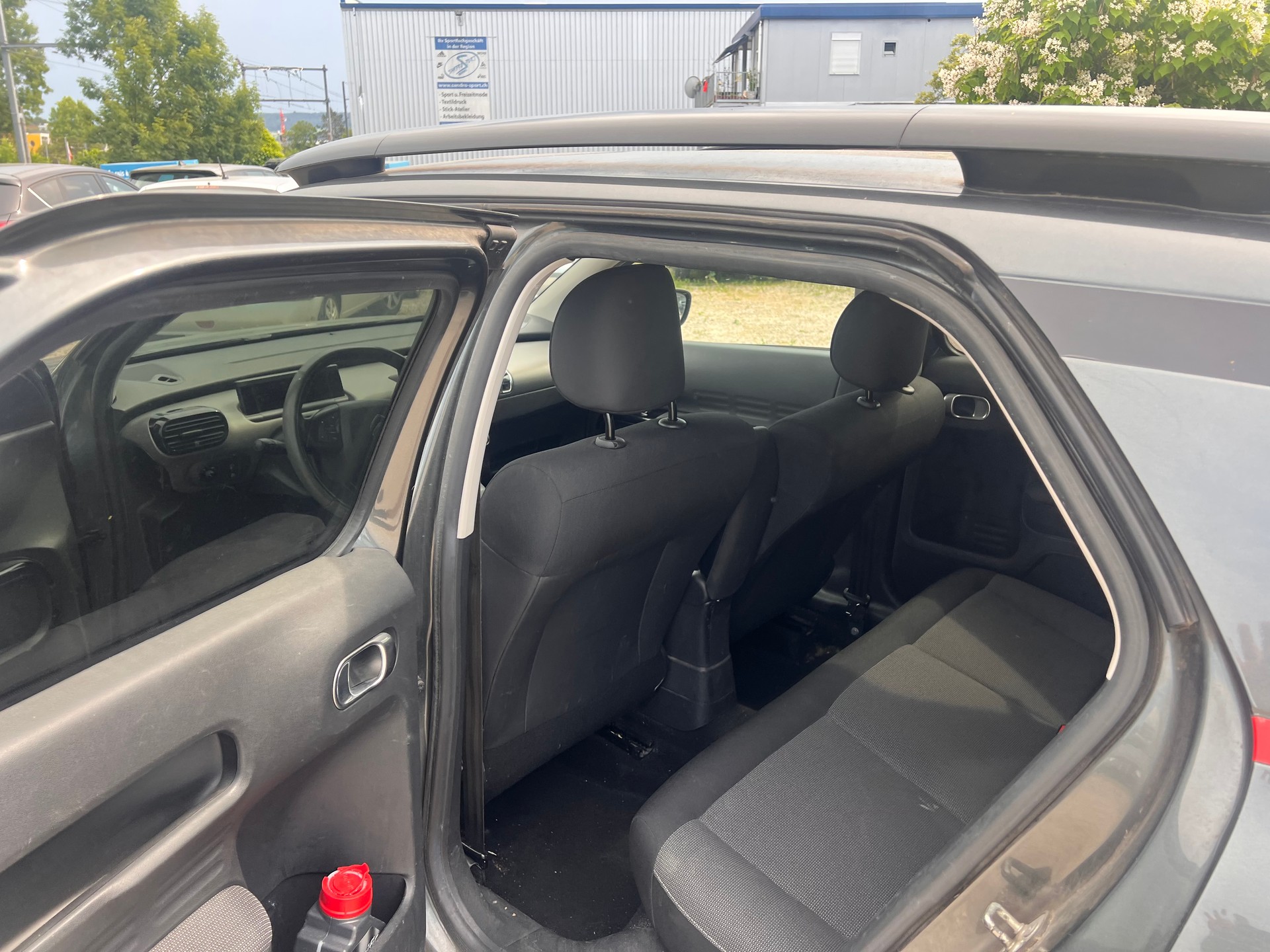CITROEN C4 Cactus 1.2 VTi Shine Edition-image-10