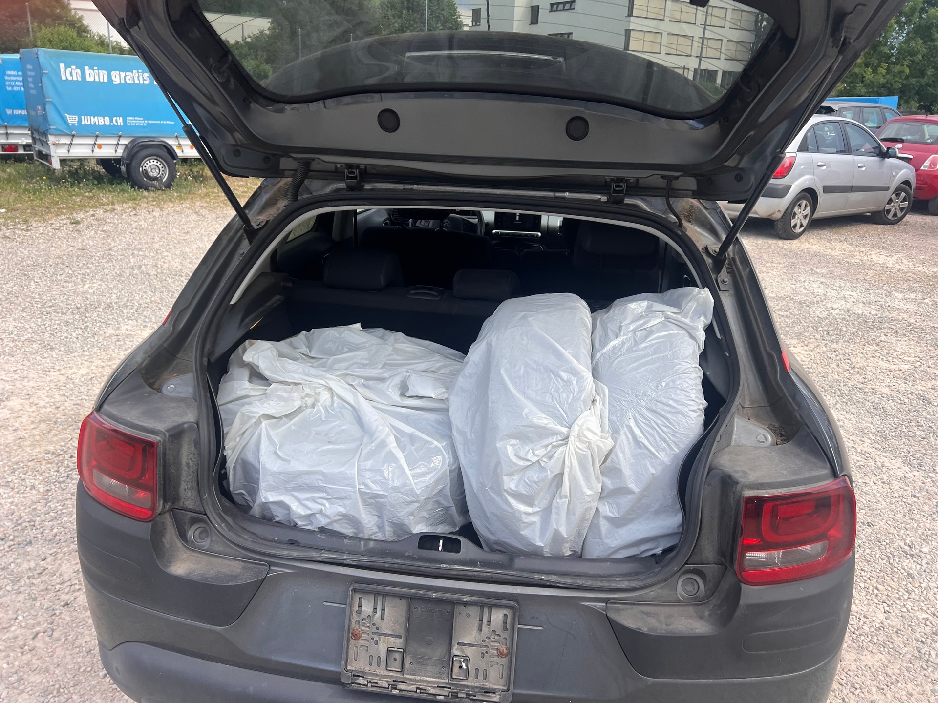 CITROEN C4 Cactus 1.2 VTi Shine Edition-image-6