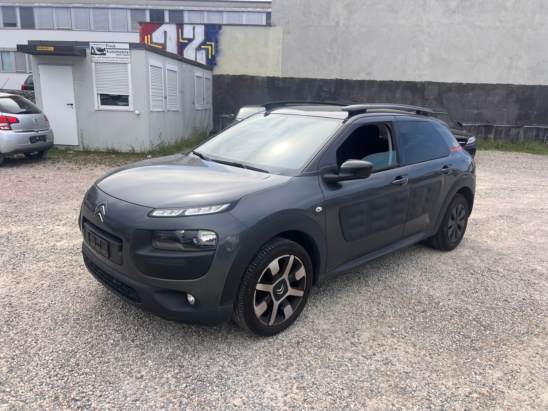 CITROEN C4 Cactus 1.2 VTi Shine Edition-image-2