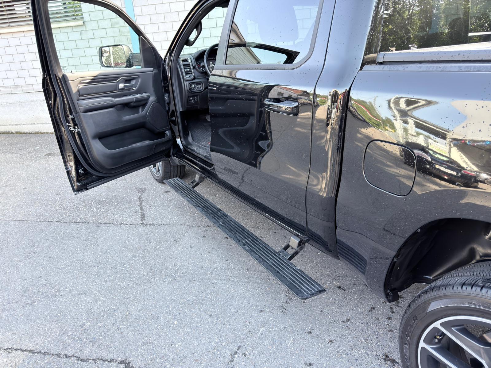 DODGE RAM LARAMIE 5.7 HEMI 4x4-image-22