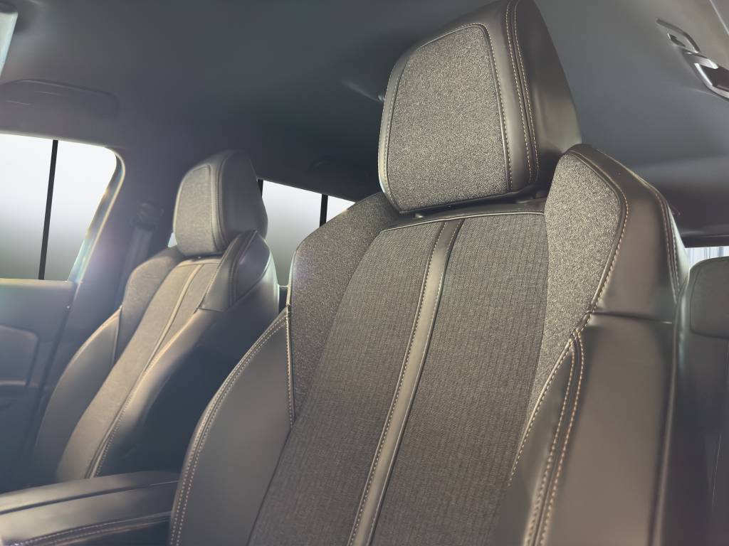 PEUGEOT 5008 1.5 BlueHDi GT Line EAT-image-9