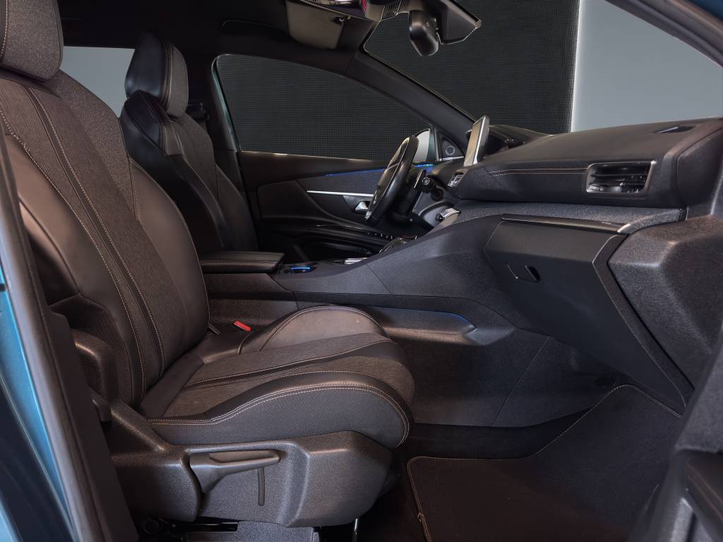 PEUGEOT 5008 1.5 BlueHDi GT Line EAT-image-10