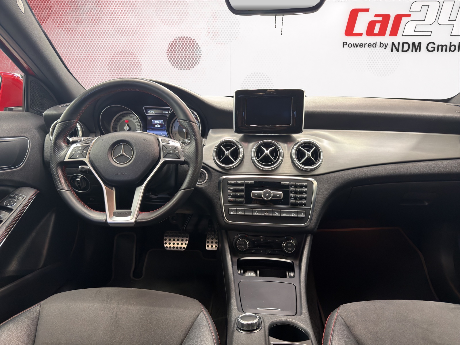 MERCEDES-BENZ GLA 250 AMG Line 4Matic 7G-DCT-image-8