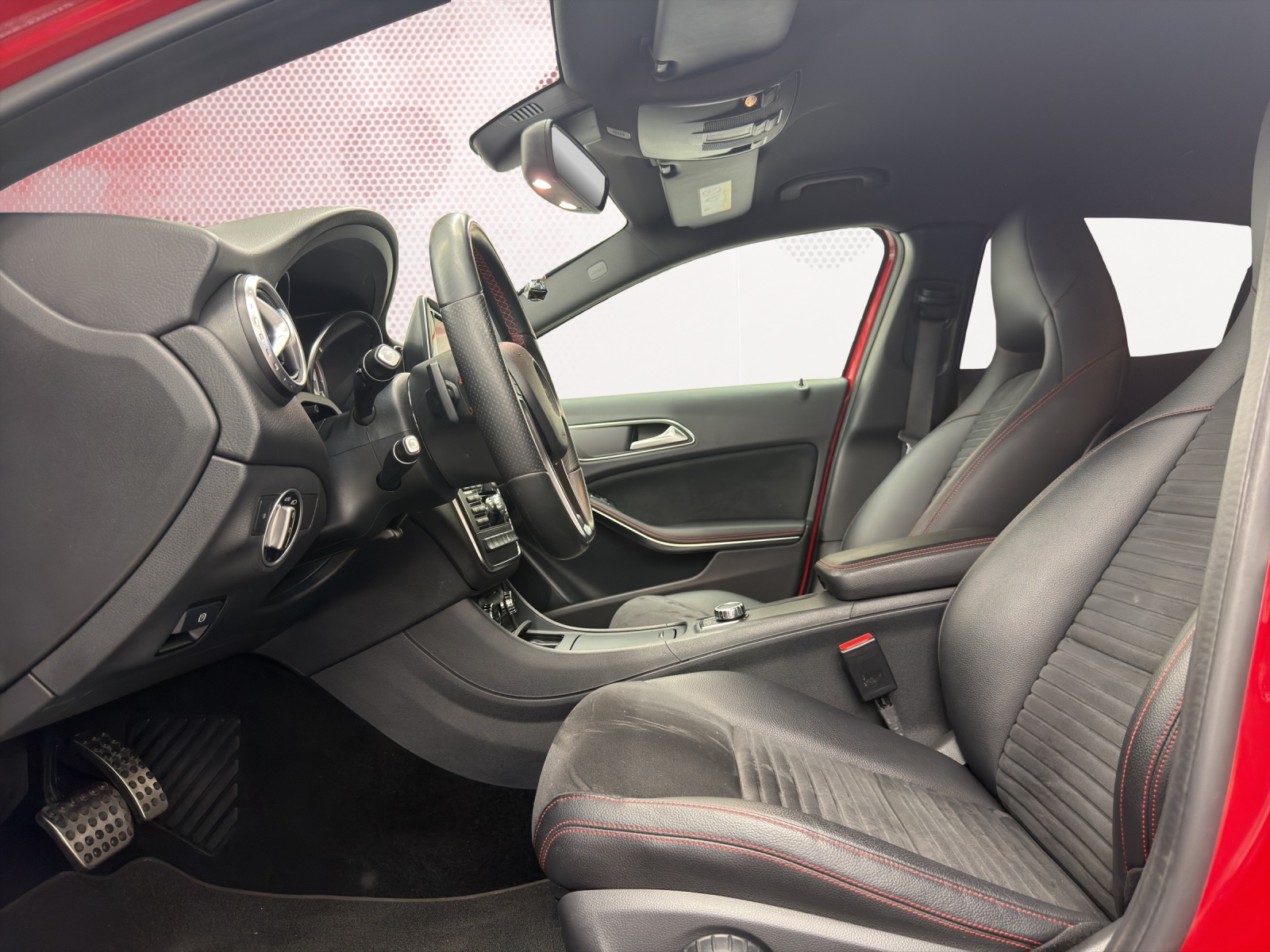 MERCEDES-BENZ GLA 250 AMG Line 4Matic 7G-DCT-image-9