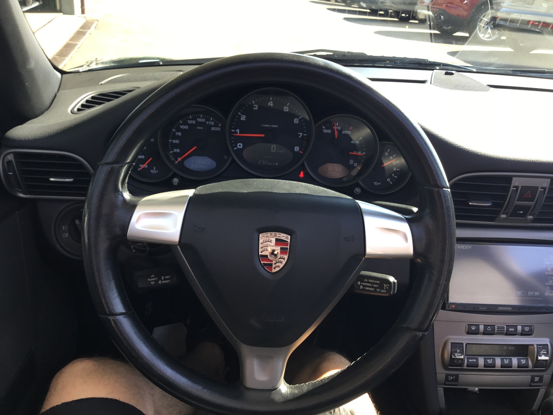 PORSCHE 911 Cabrio Carrera-image-8