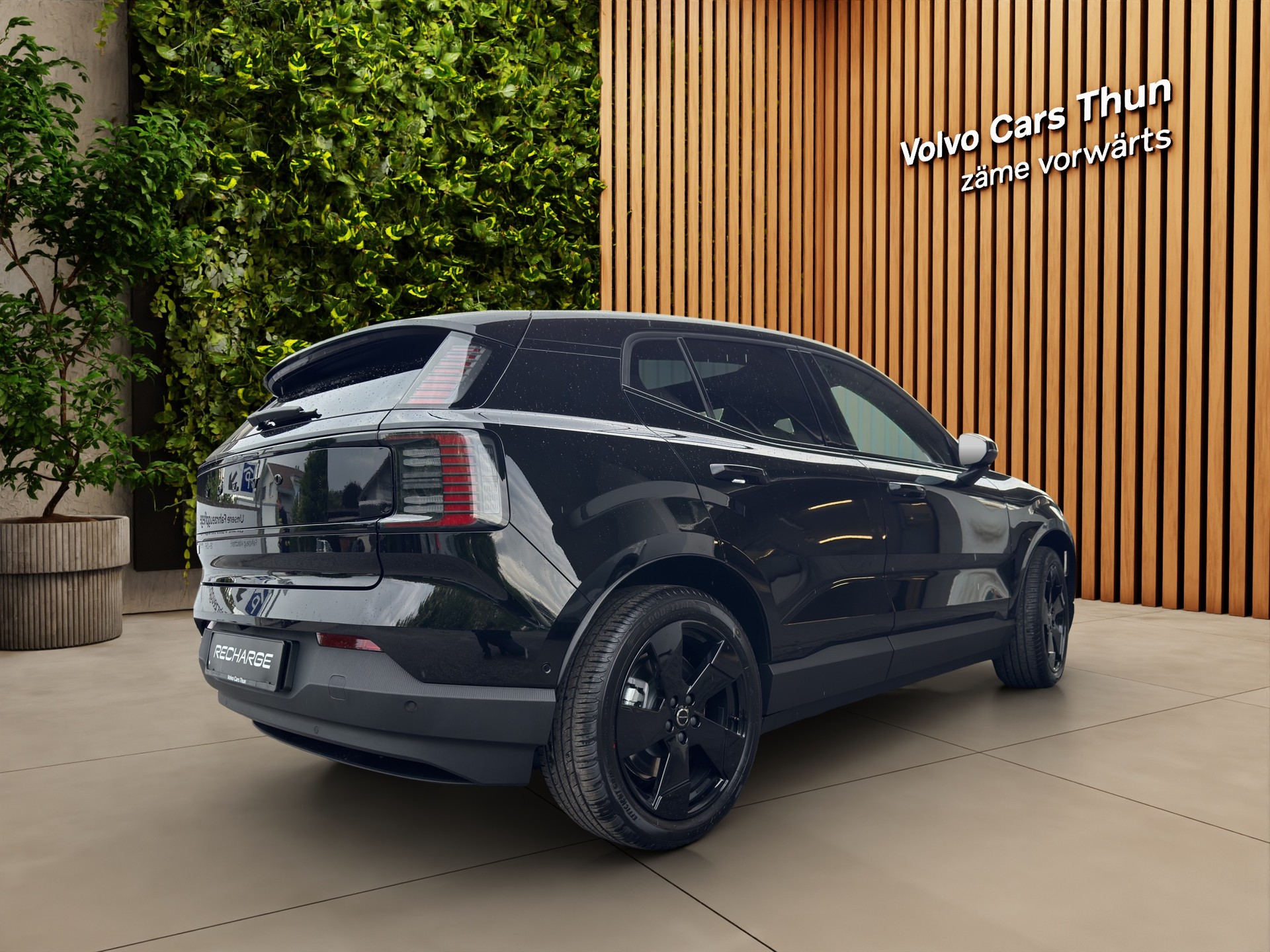 VOLVO EX30 E60 Twin Ultra Performance Sw. Black Ed. AWD-image-5